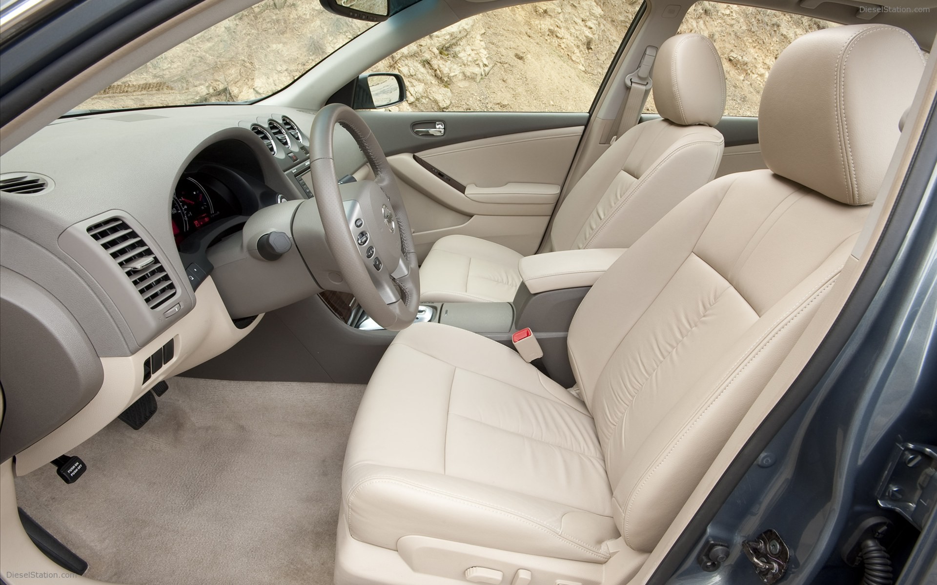 Nissan Altima Hybrid 2011