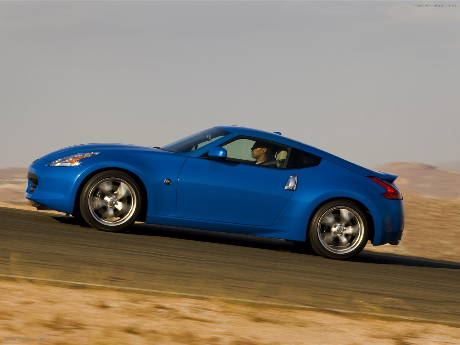 Nissan 370Z Coupe 2012