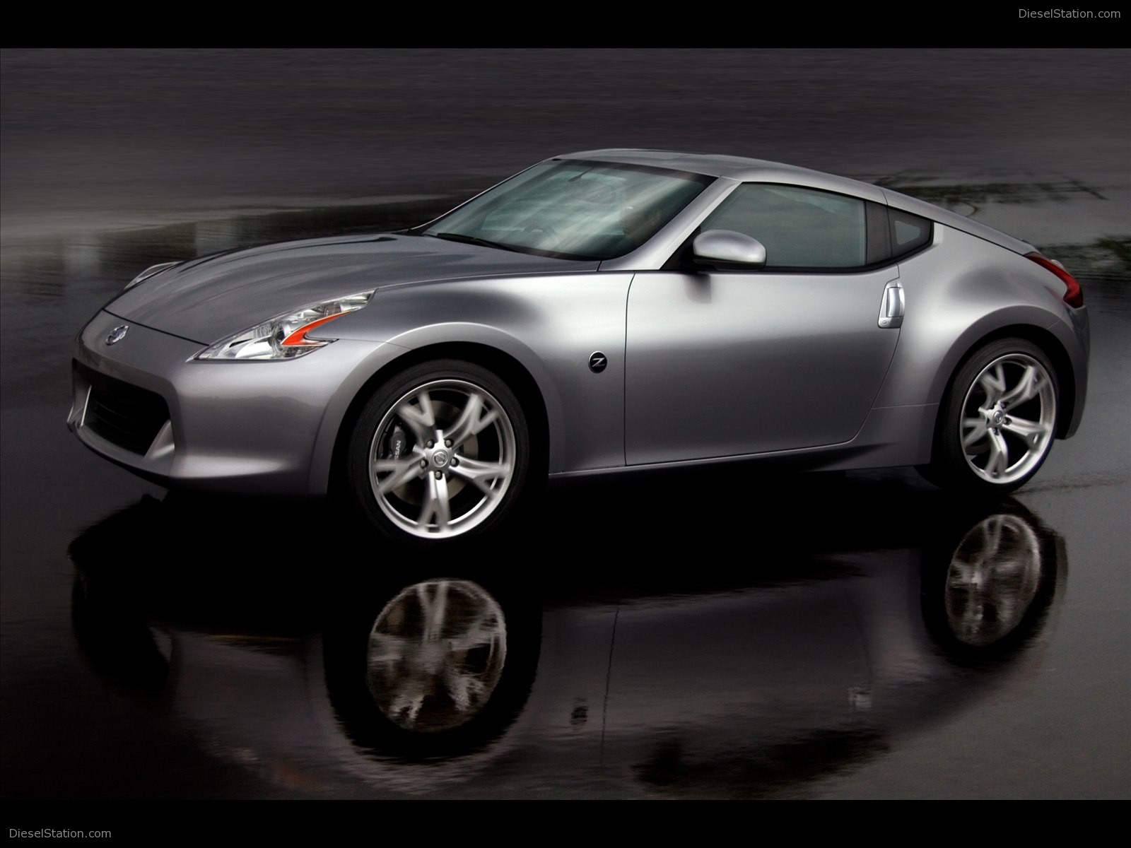 Nissan 370Z Coupe 2012