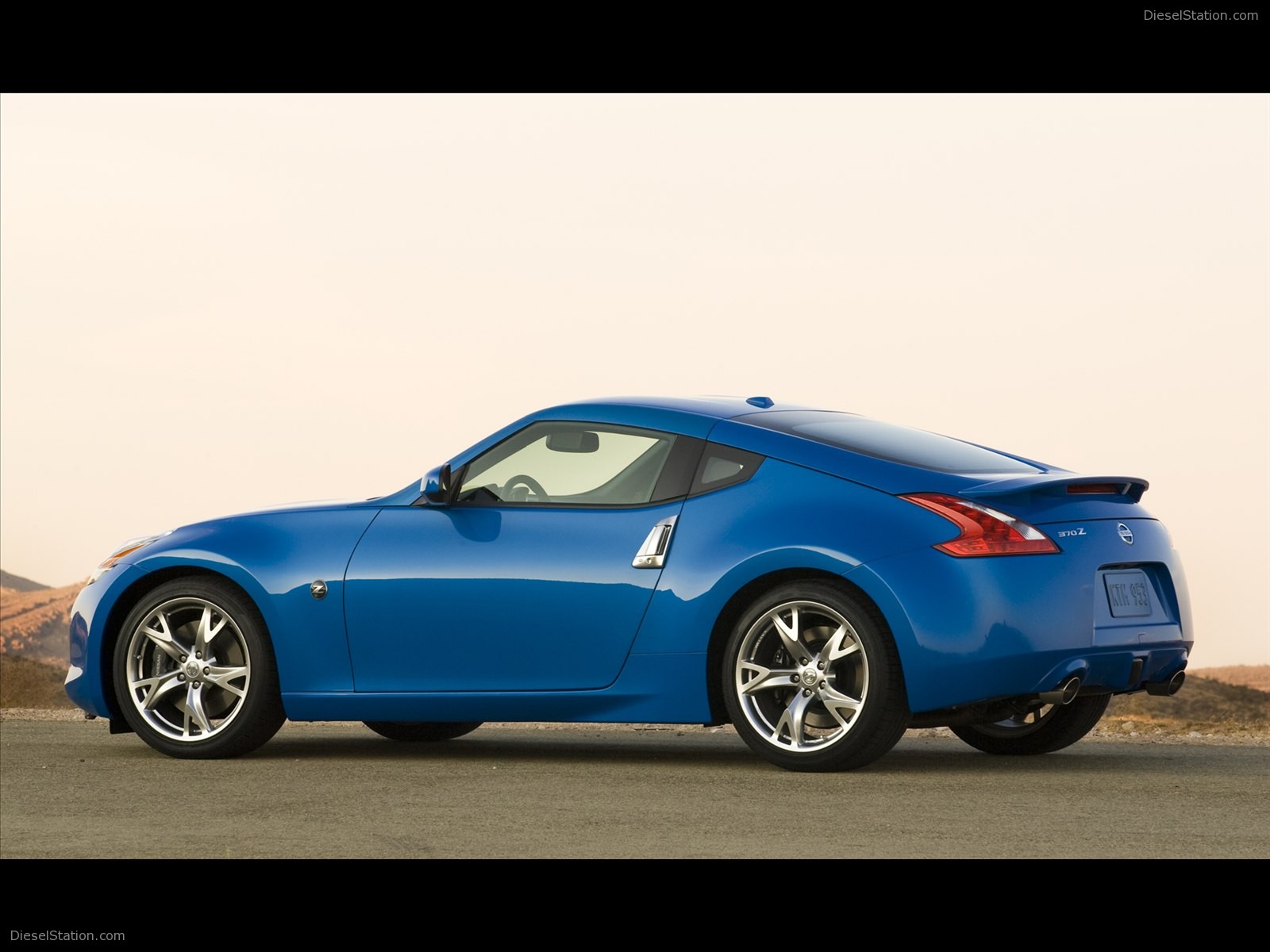 Nissan 370Z Coupe 2012