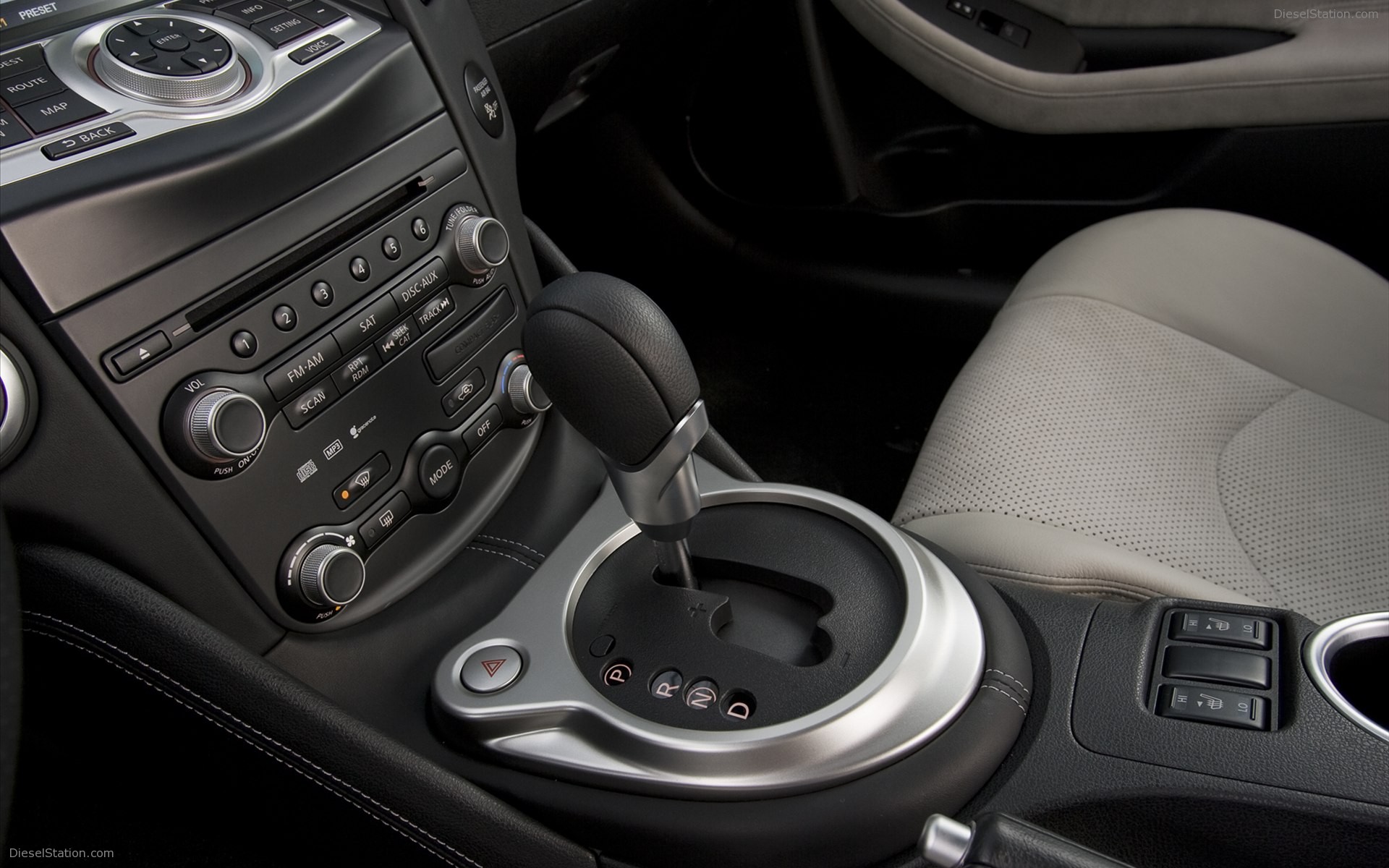Nissan 370Z Coupe 2012