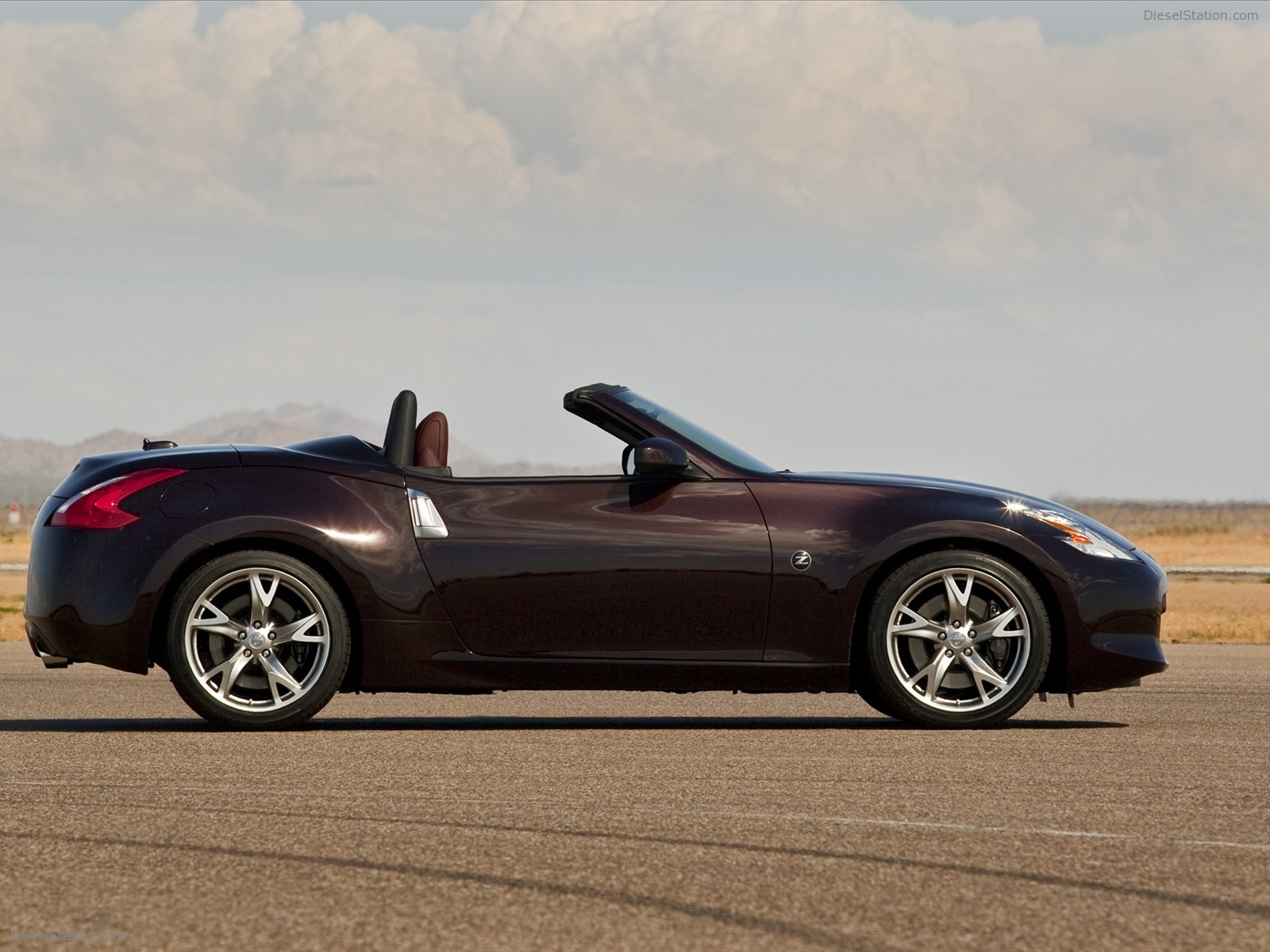 Nissan 370Z Roadster 2012