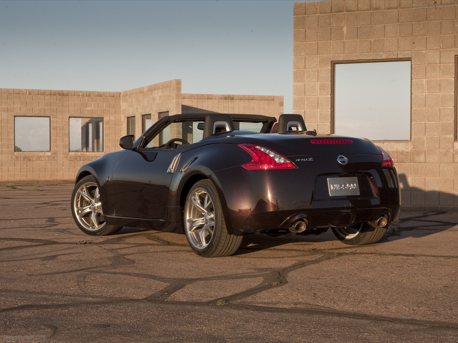 Nissan 370Z Roadster 2012