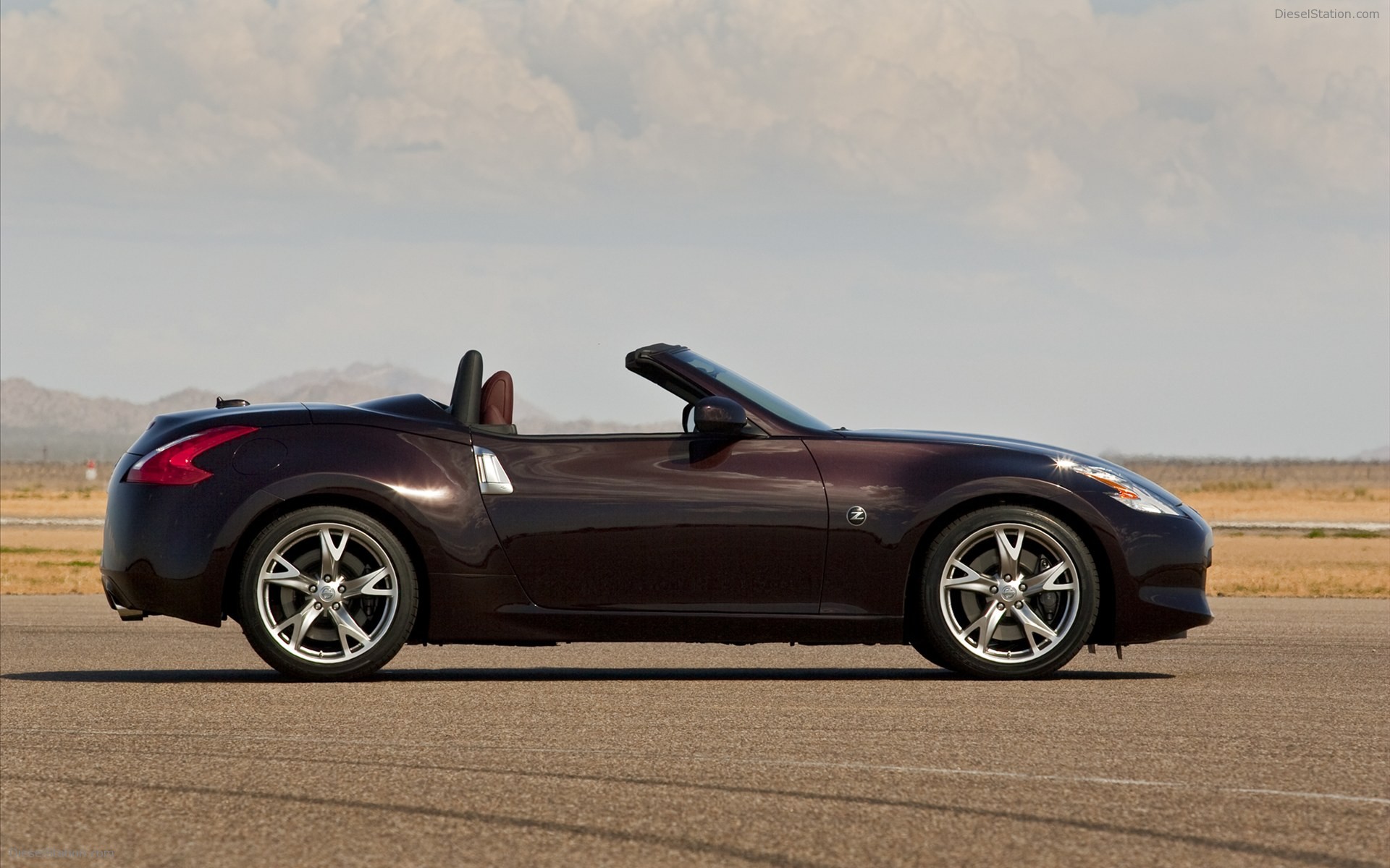 Nissan 370Z Roadster 2012