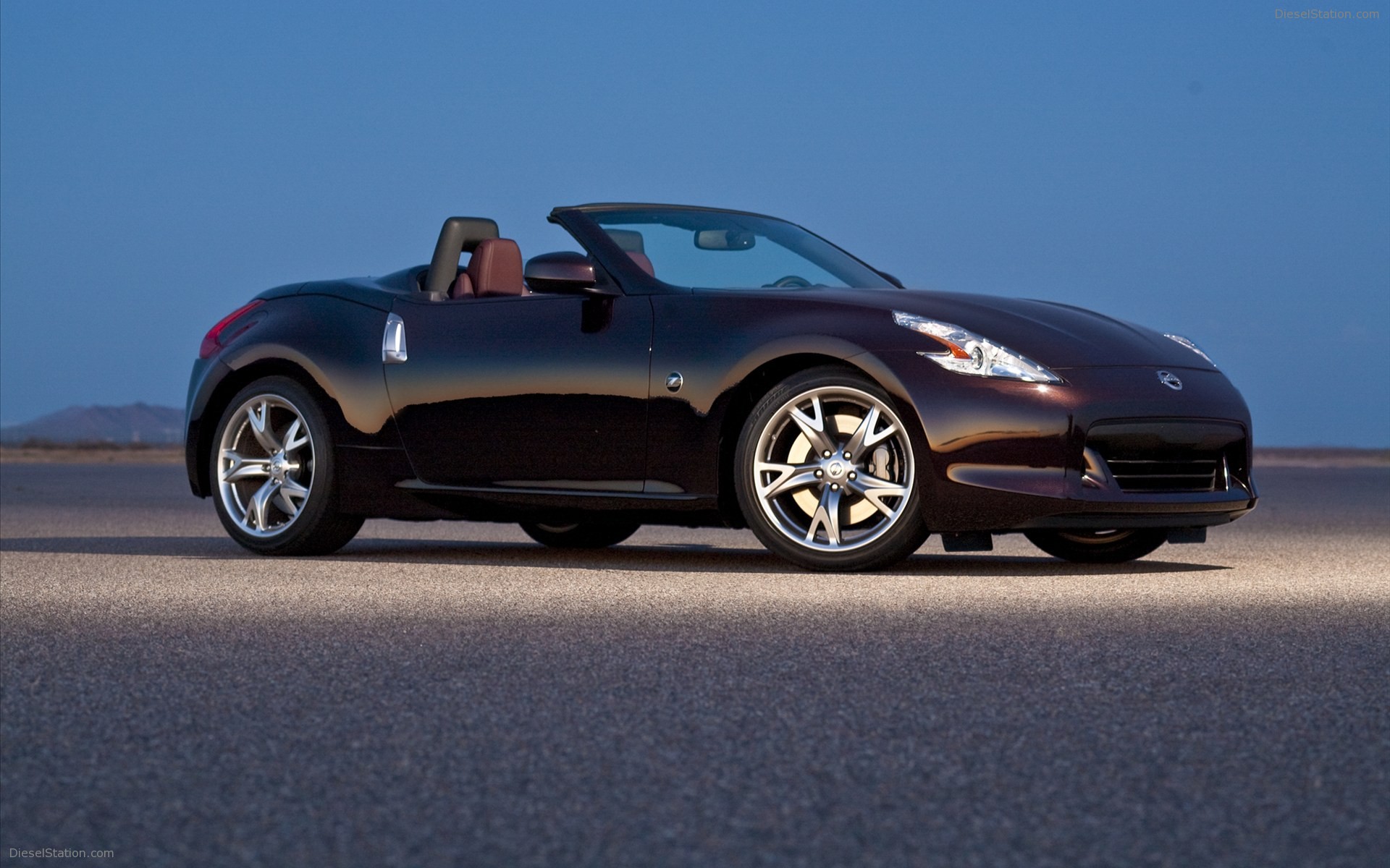 Nissan 370Z Roadster 2012
