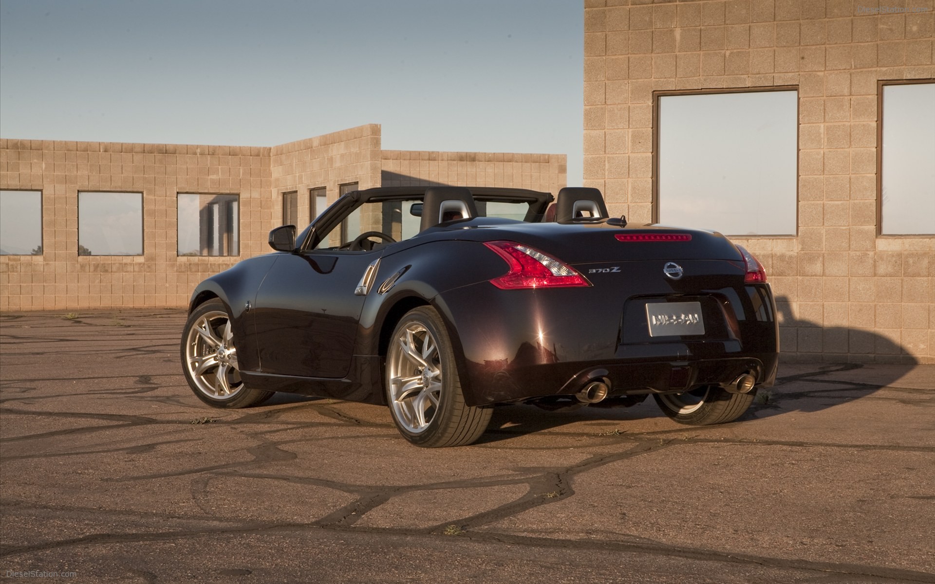 Nissan 370Z Roadster 2012