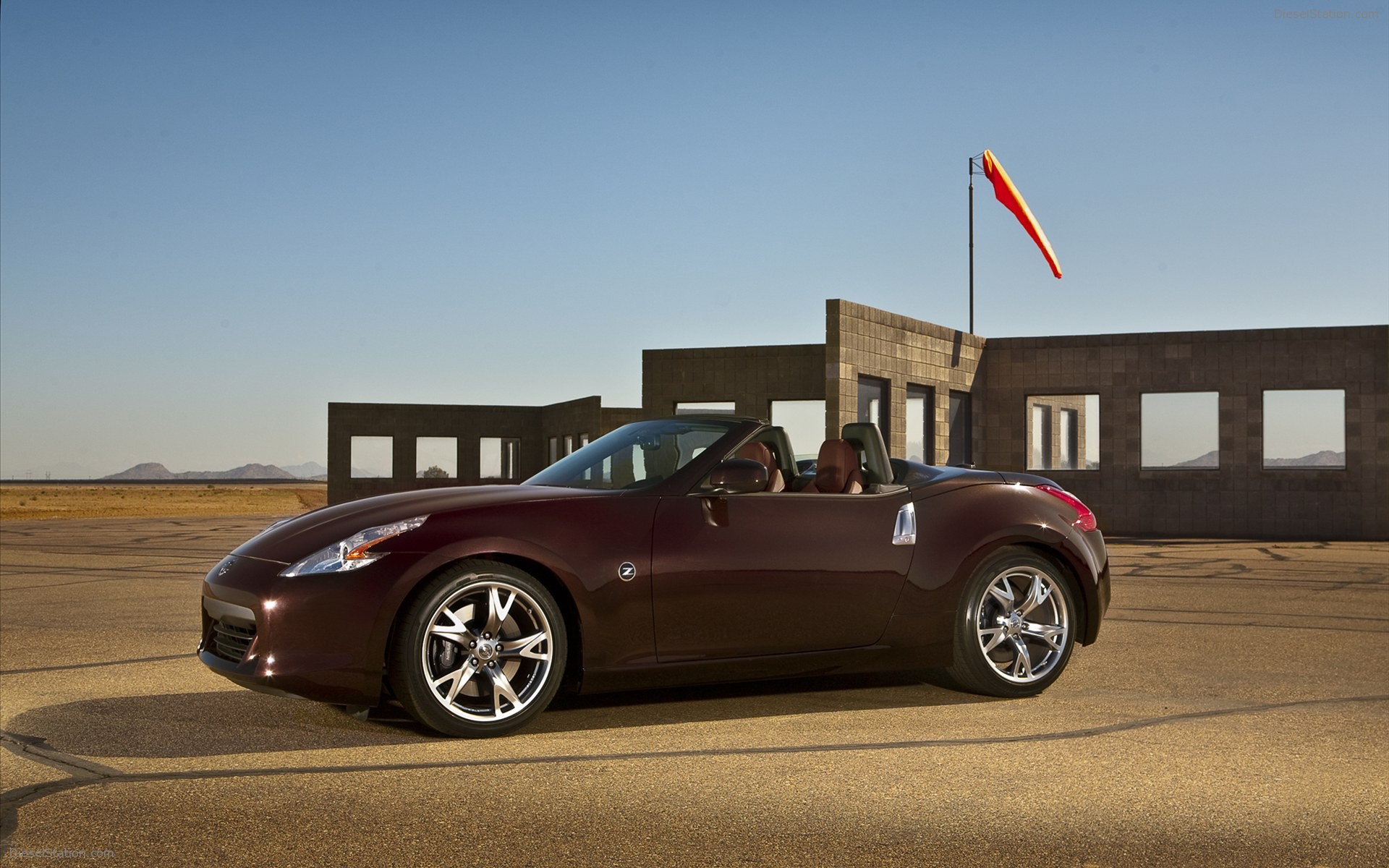 Nissan 370Z Roadster 2012