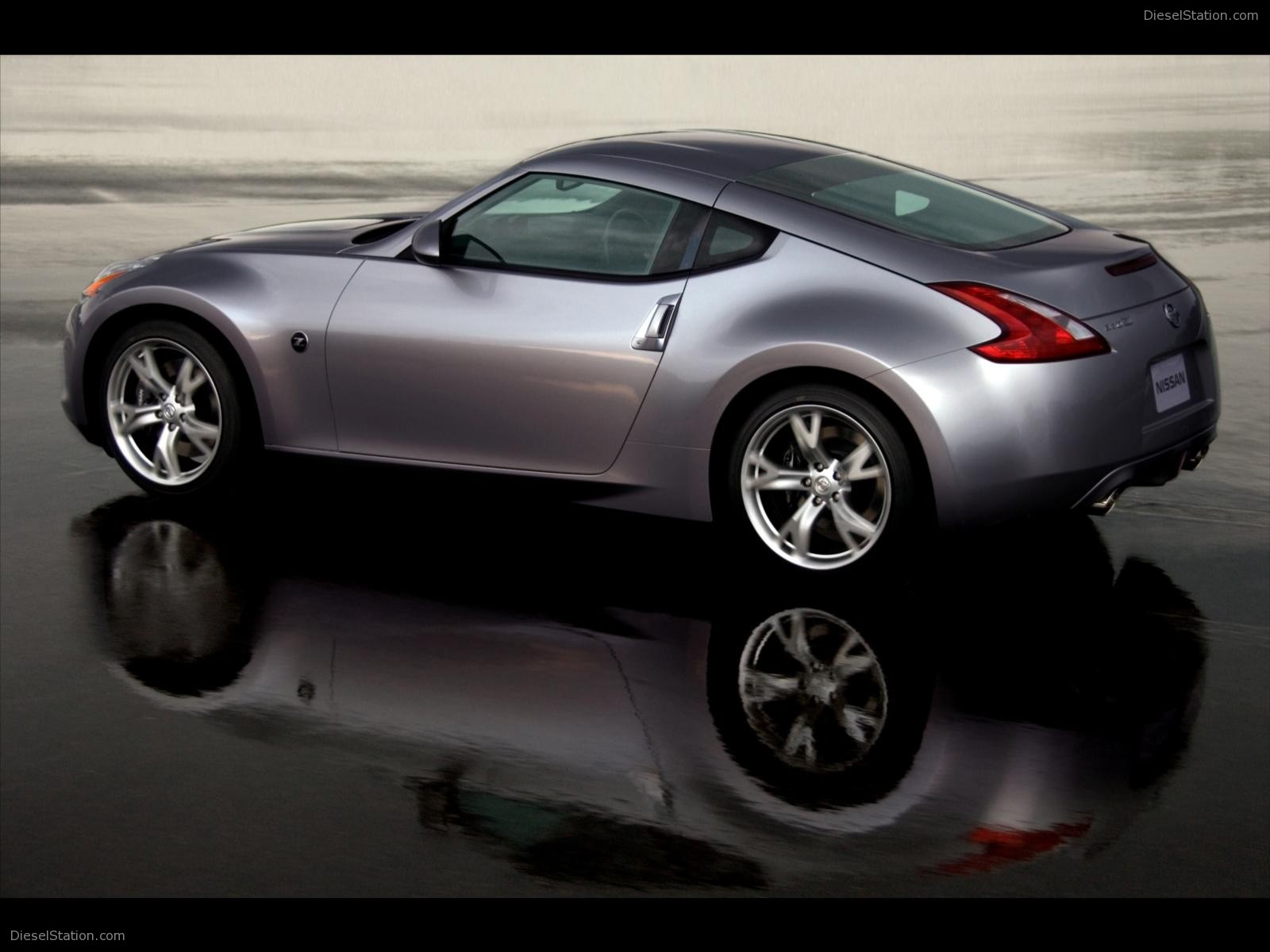 Nissan 370Z Coupe 2009
