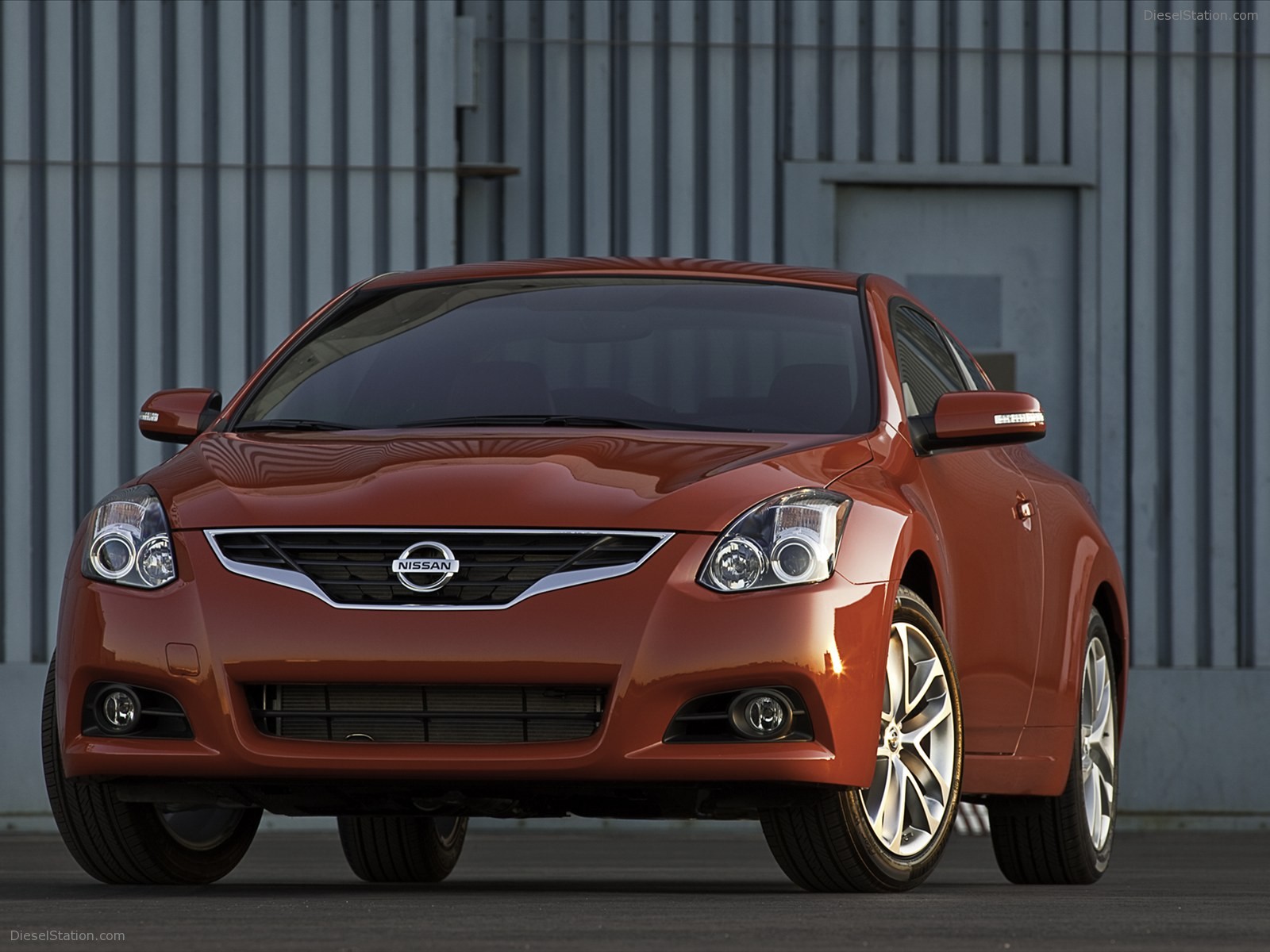 Nissan Altima Coupe 2012