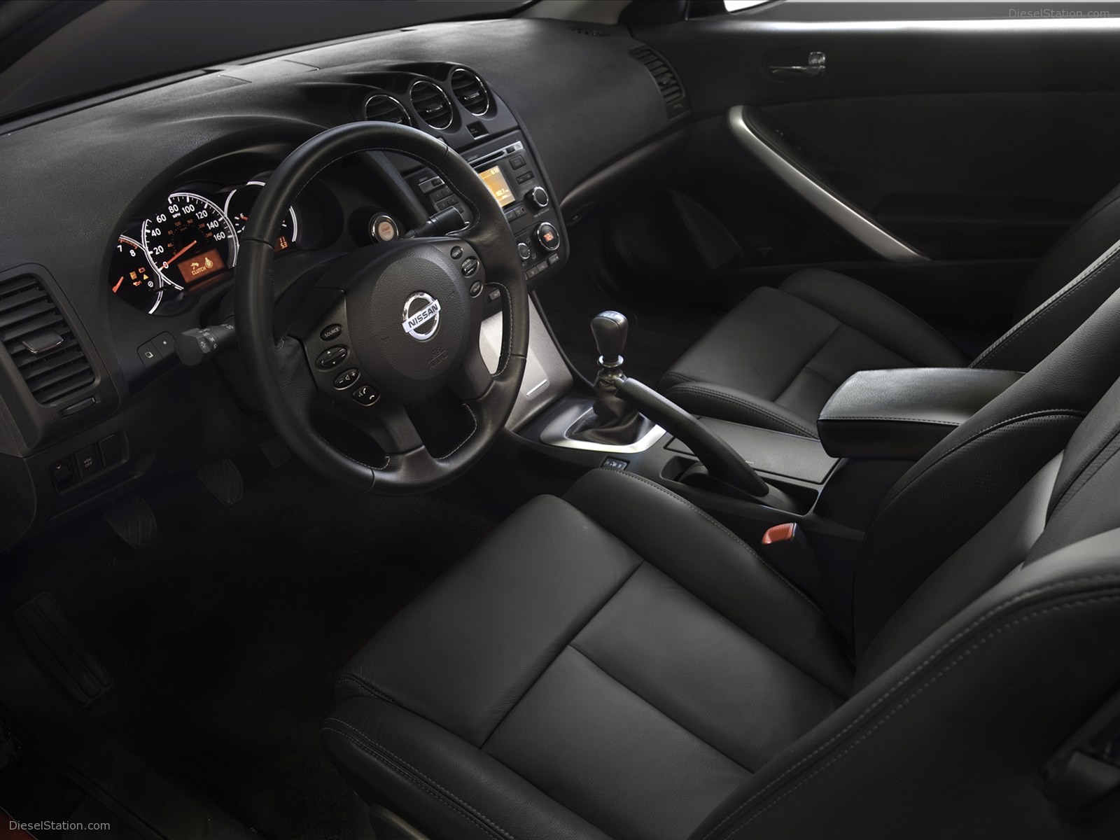 Nissan Altima Coupe 2012
