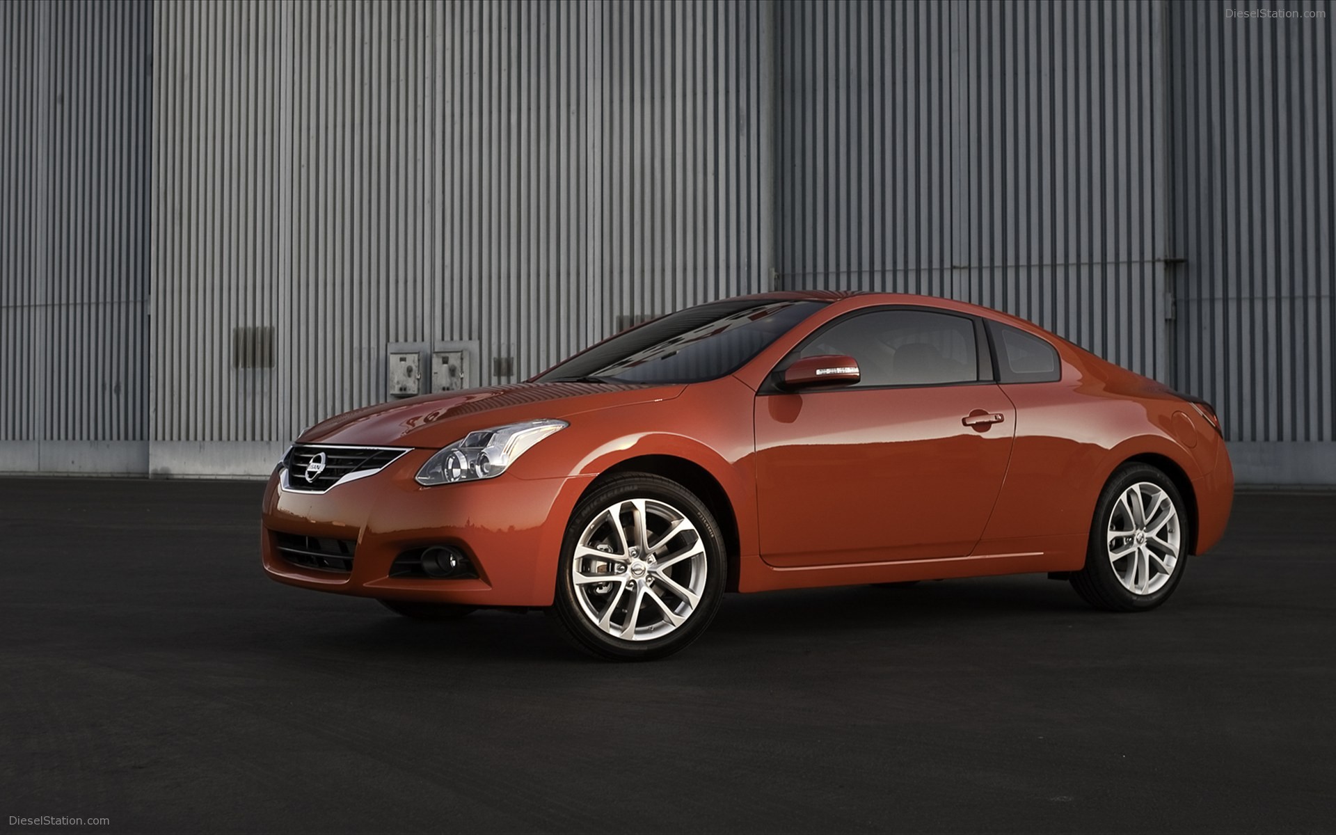 Nissan Altima Coupe 2012