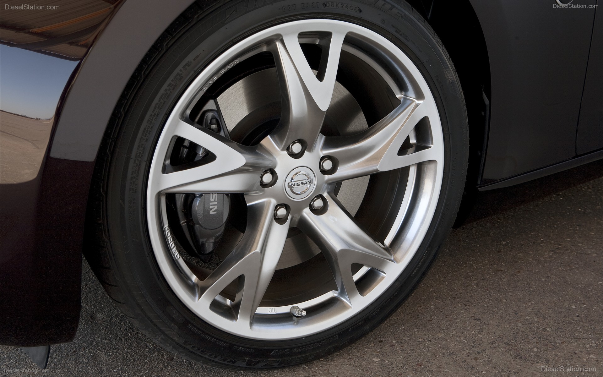 Nissan Announces Pricing On 2010 370Z Roadster Nissan Announces Pricing On 2010 370Z Roadster