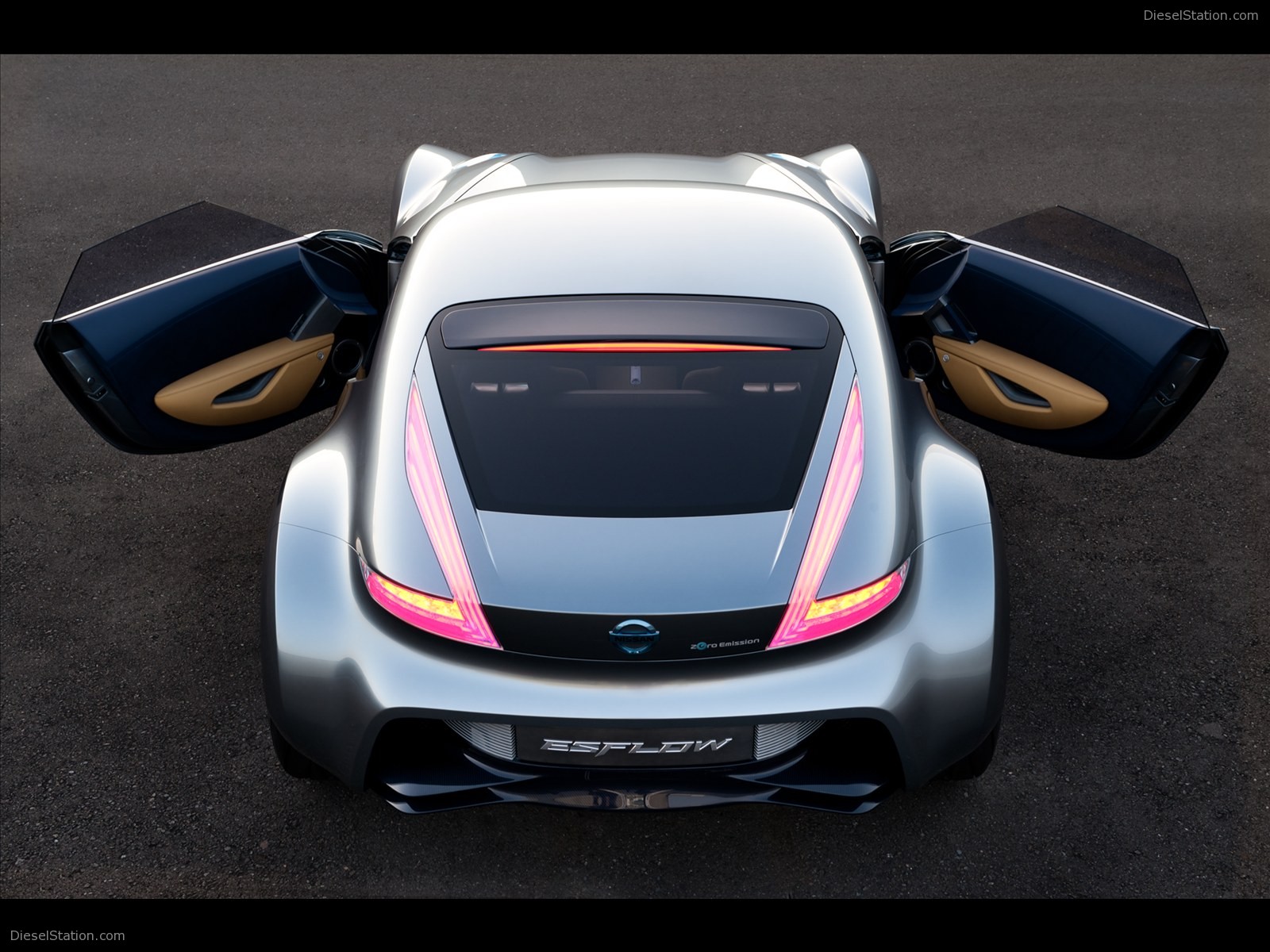 Nissan ESFLOW Electric Concept Car 2011 Nissan ESFLOW Electric Concept Car 2011