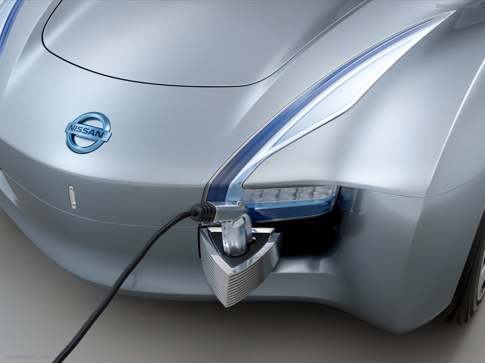 Nissan ESFLOW Electric Concept Car 2011