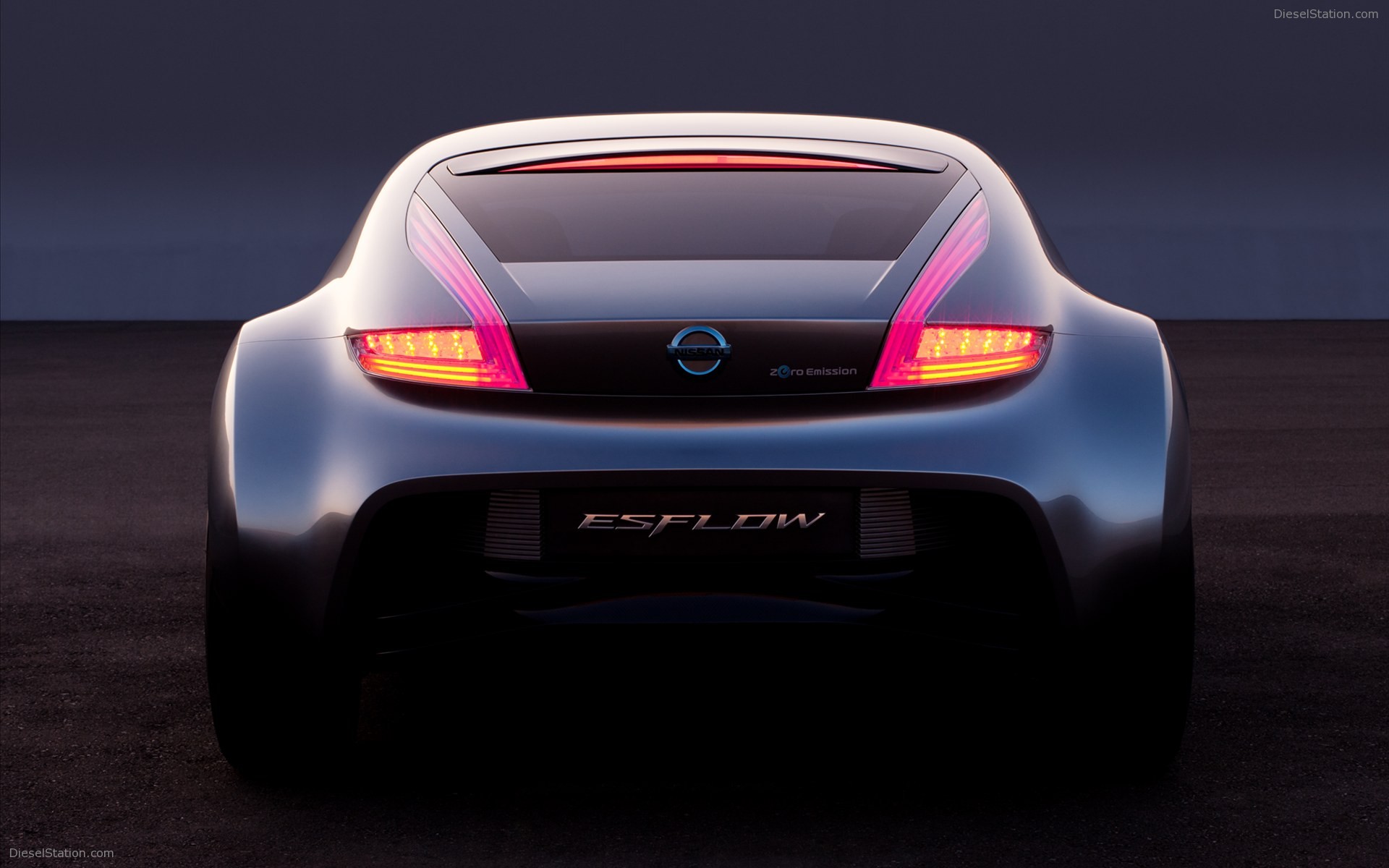 Nissan ESFLOW Electric Concept Car 2011