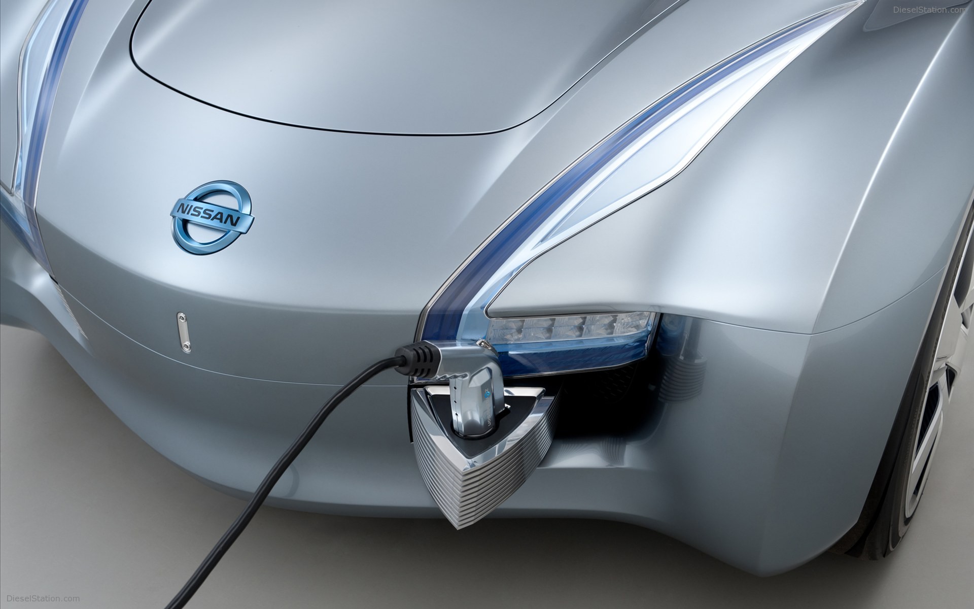 Nissan ESFLOW Electric Concept Car 2011