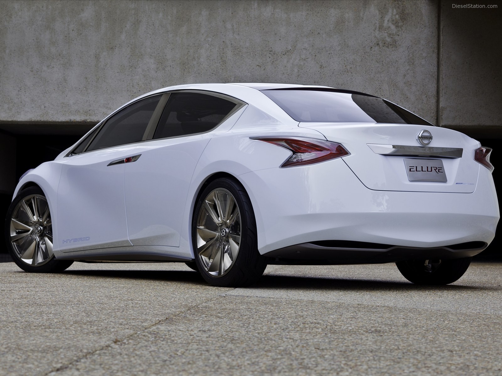 Nissan Ellure Concept 2010