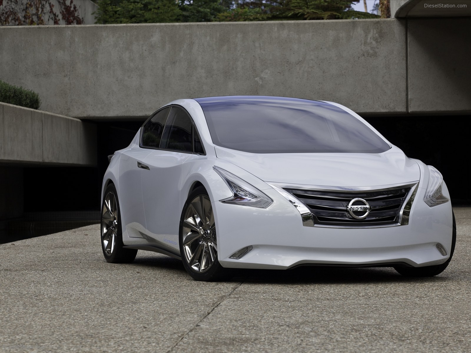 Nissan Ellure Concept 2010