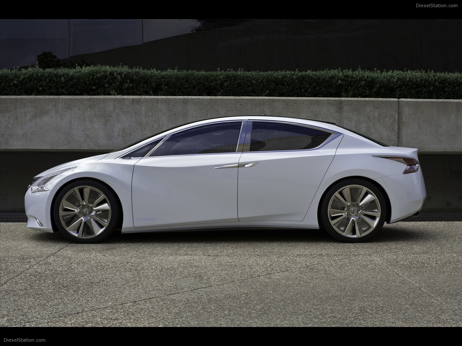 Nissan Ellure Concept 2010