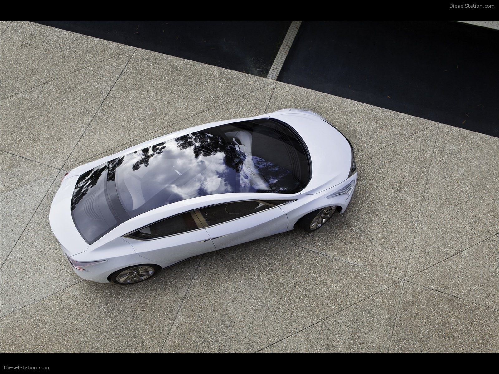 Nissan Ellure Concept 2010