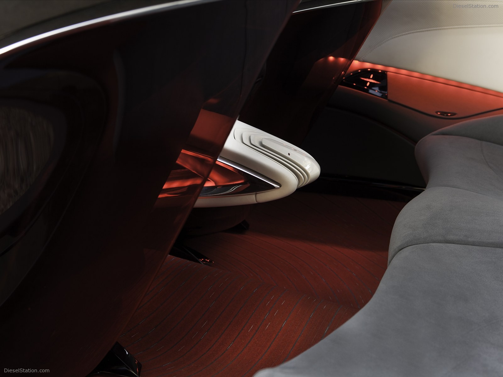 Nissan Ellure Concept 2010
