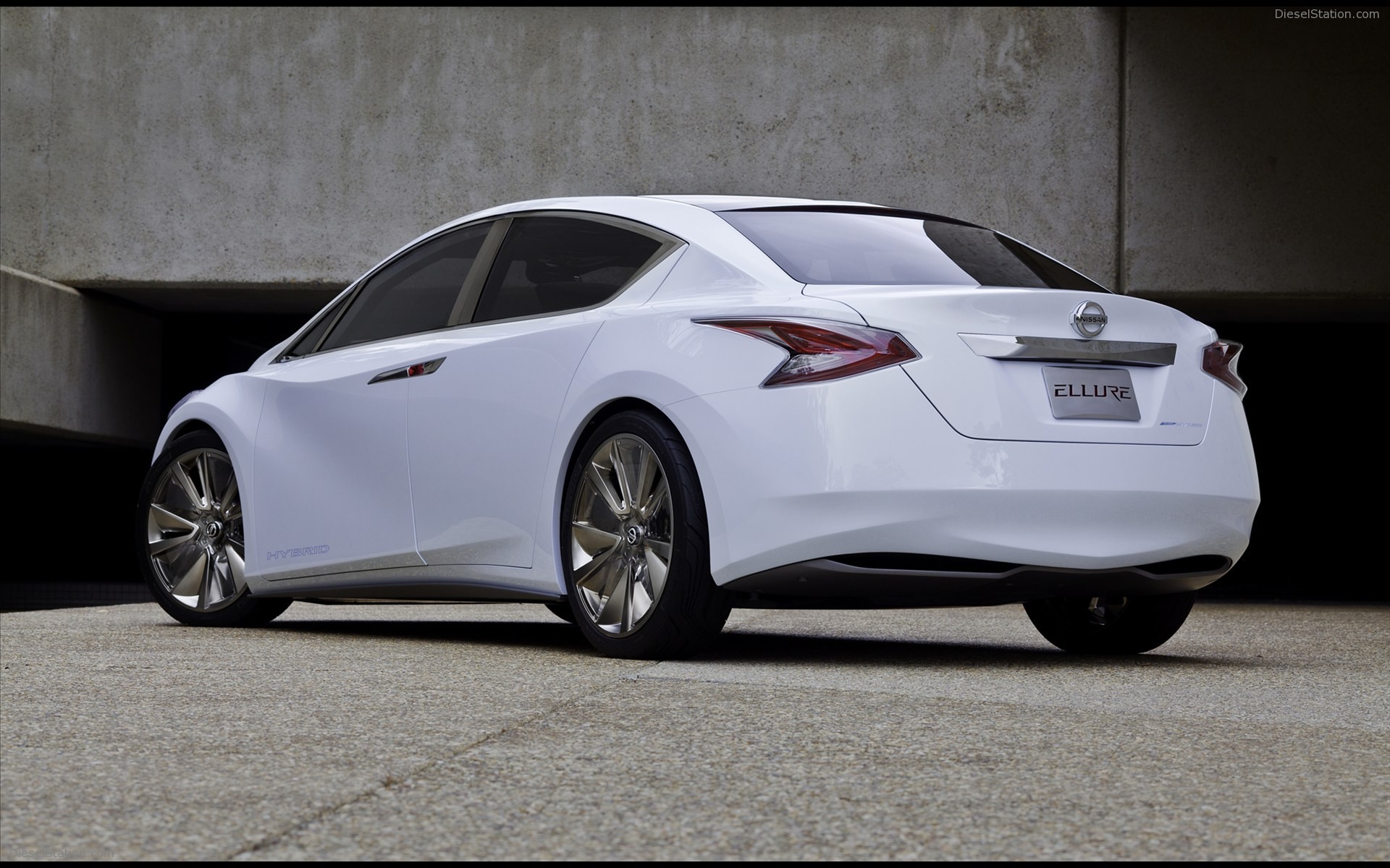 Nissan Ellure Concept 2010