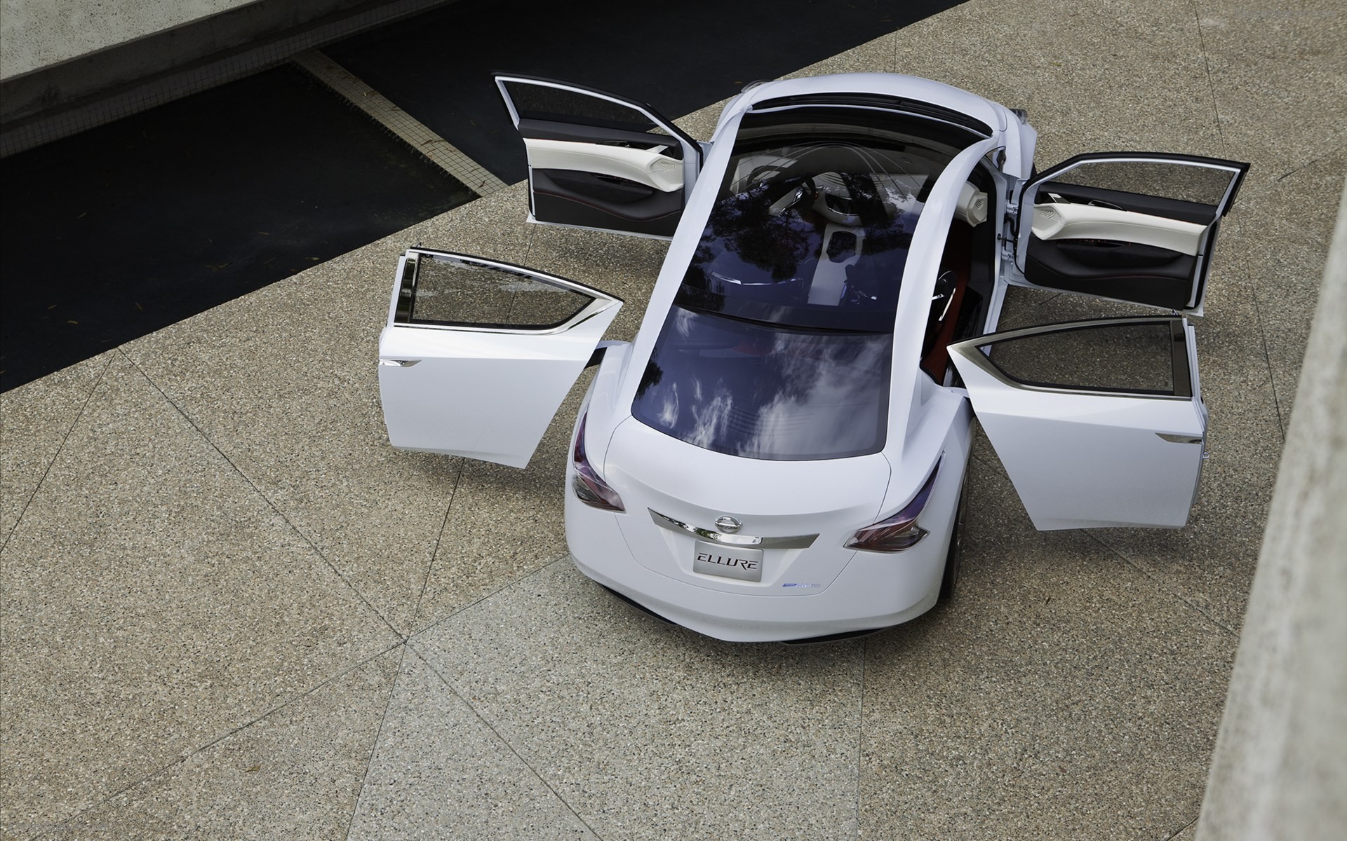 Nissan Ellure Concept 2010