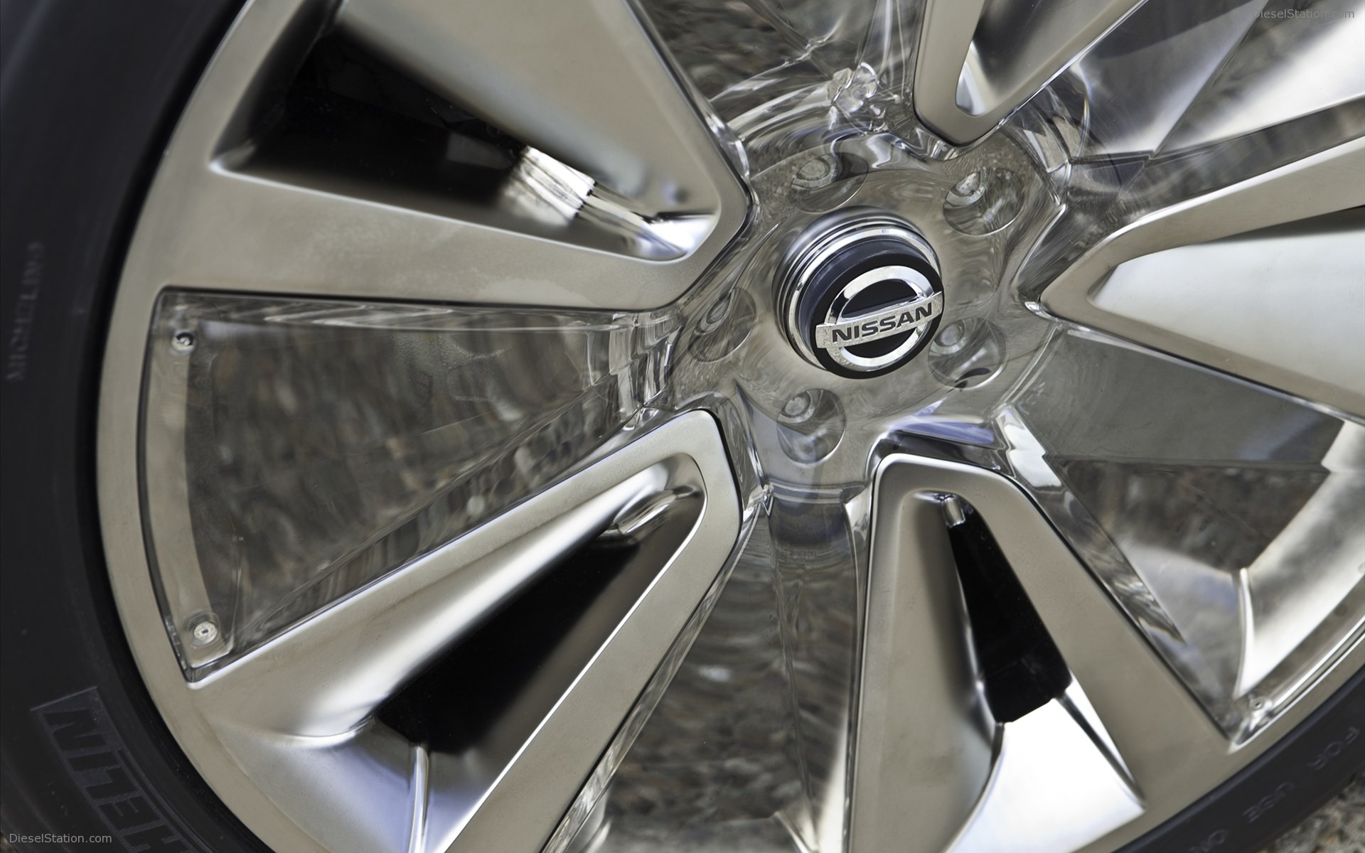 Nissan Ellure Concept 2010