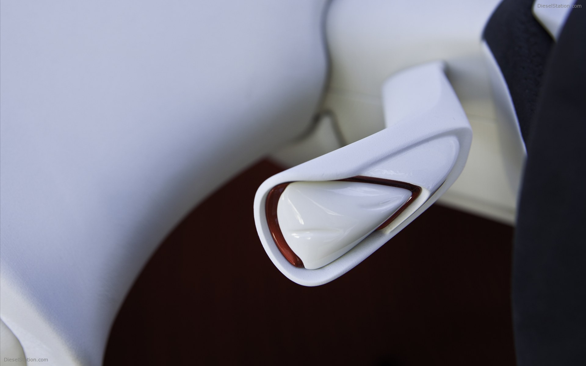 Nissan Ellure Concept 2010