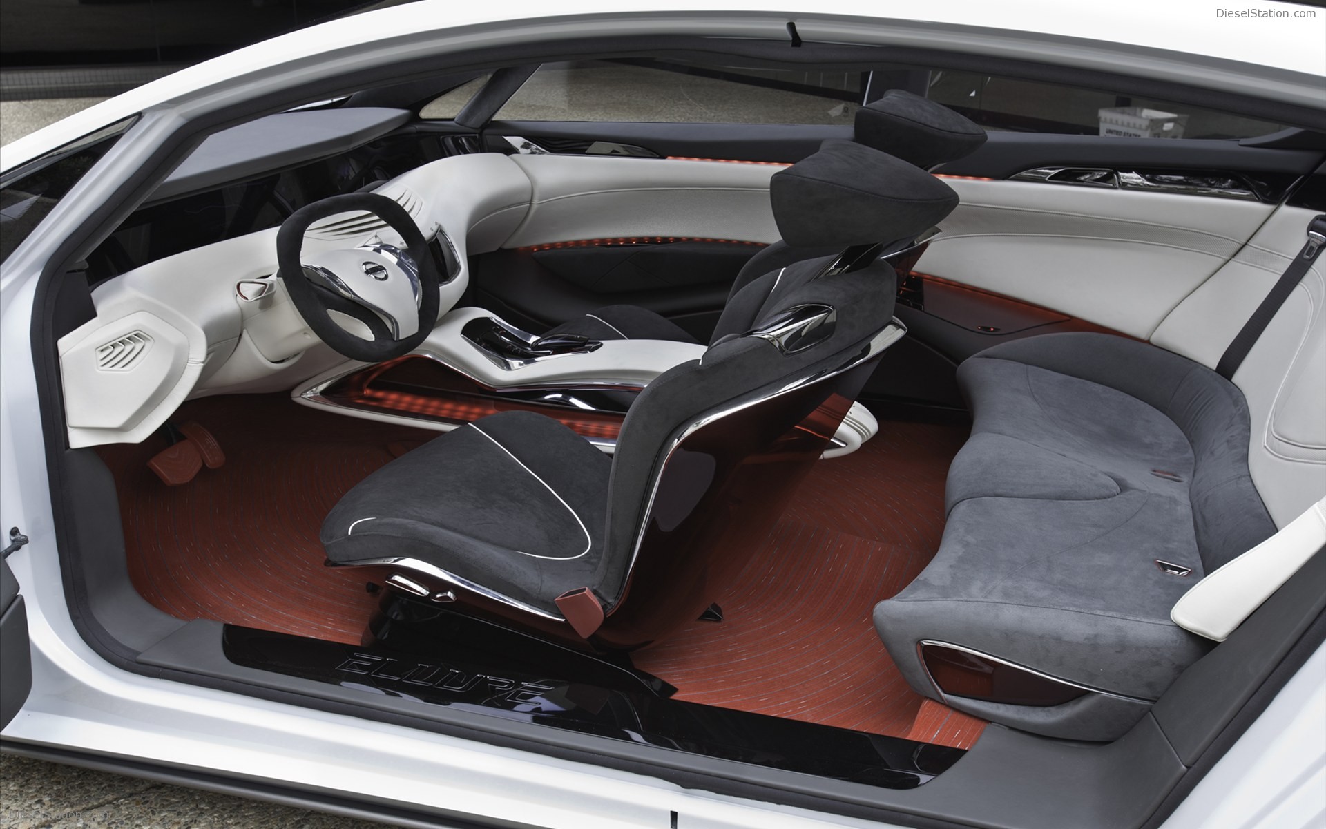 Nissan Ellure Concept 2010