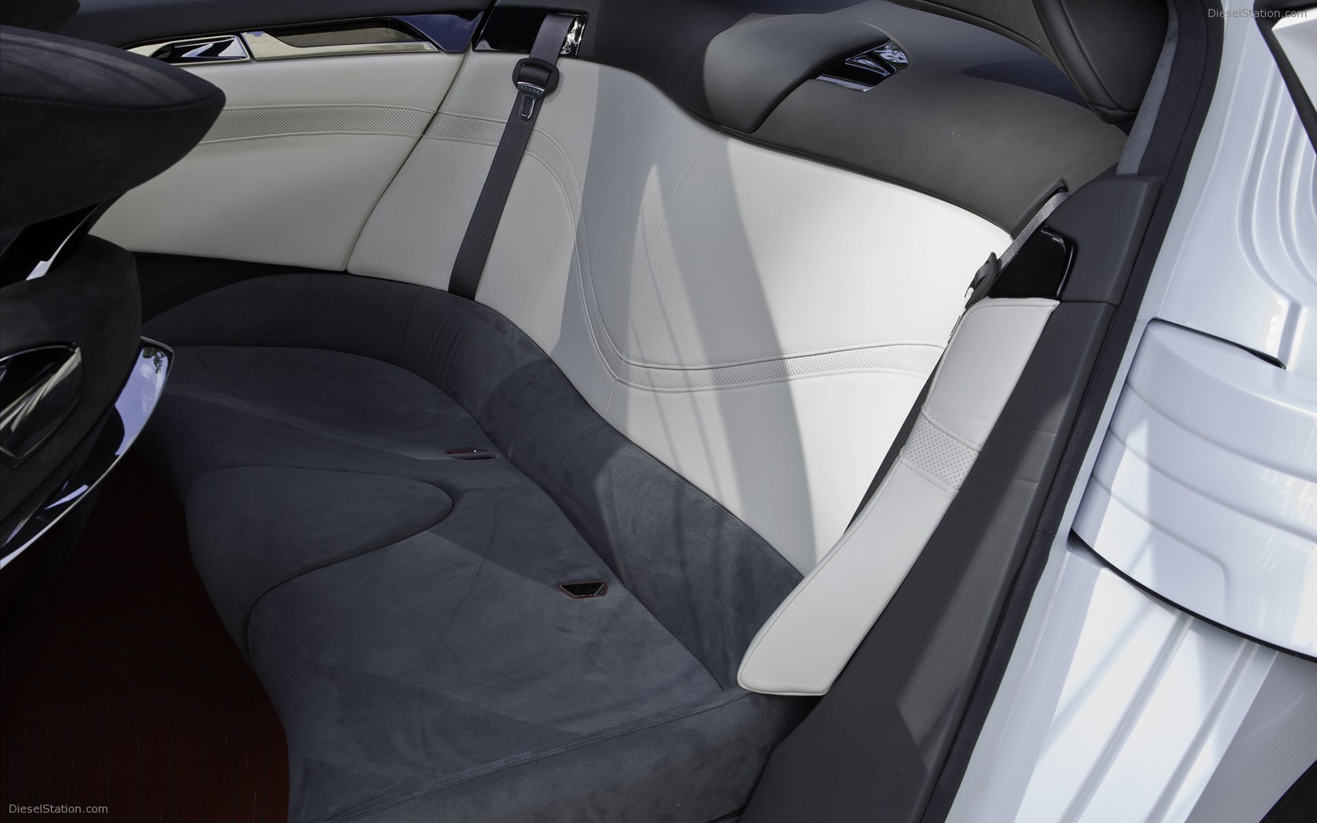 Nissan Ellure Concept 2010
