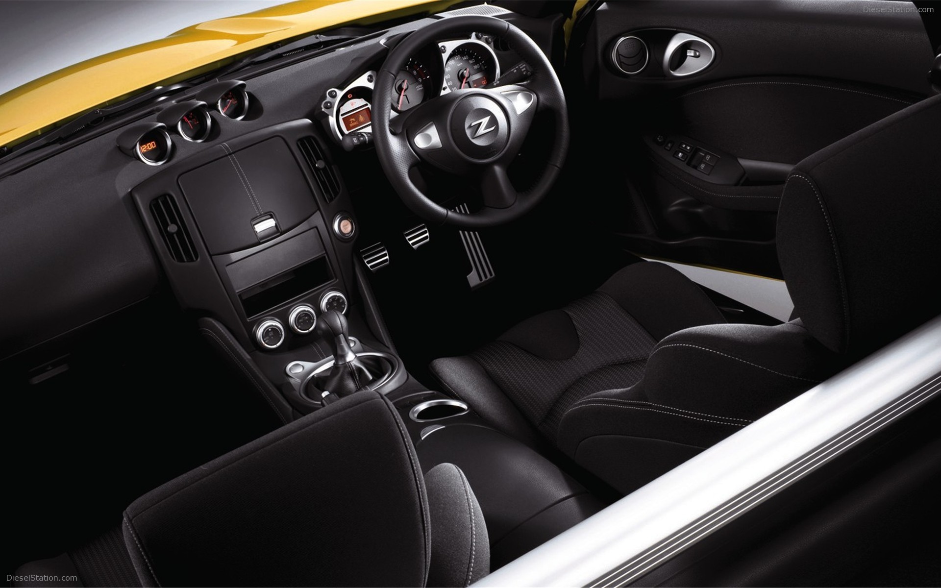 Nissan New Fairlady Z