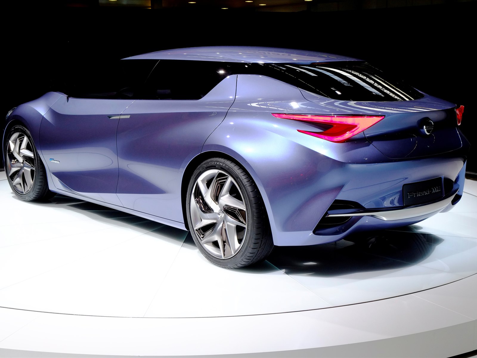 Nissan Friend-Me Concept 2013