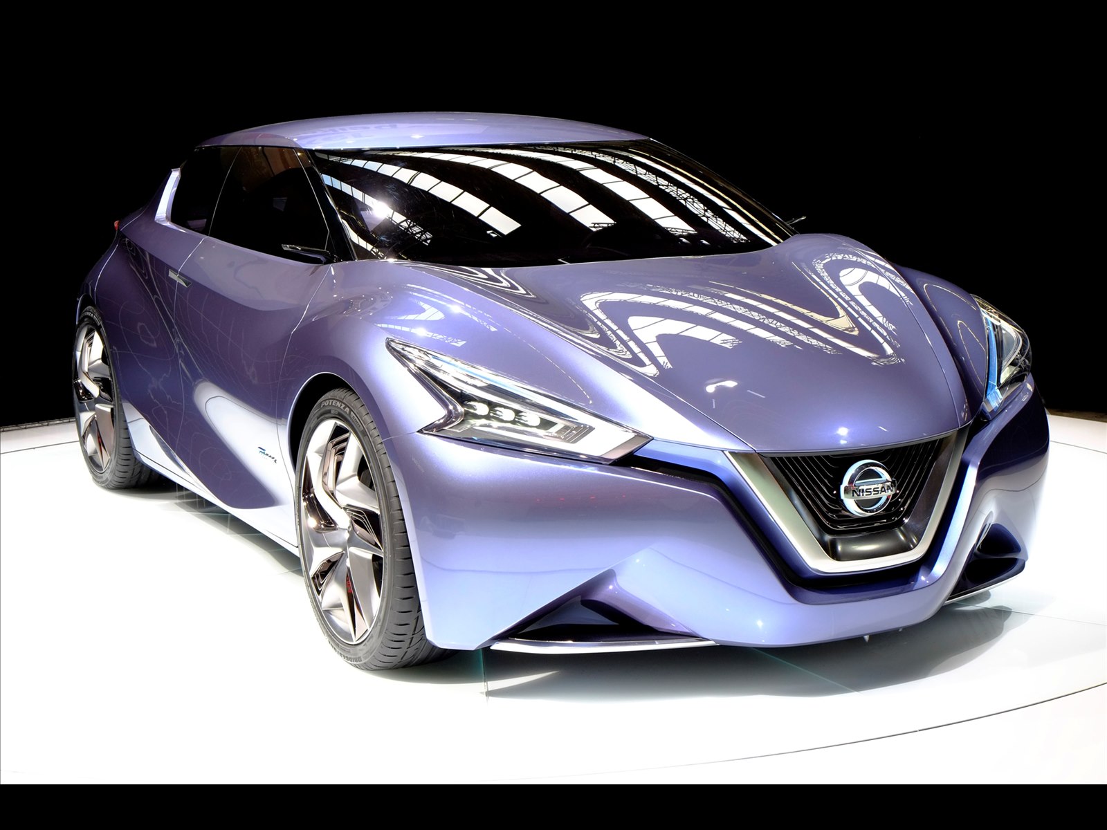 Nissan Friend-Me Concept 2013
