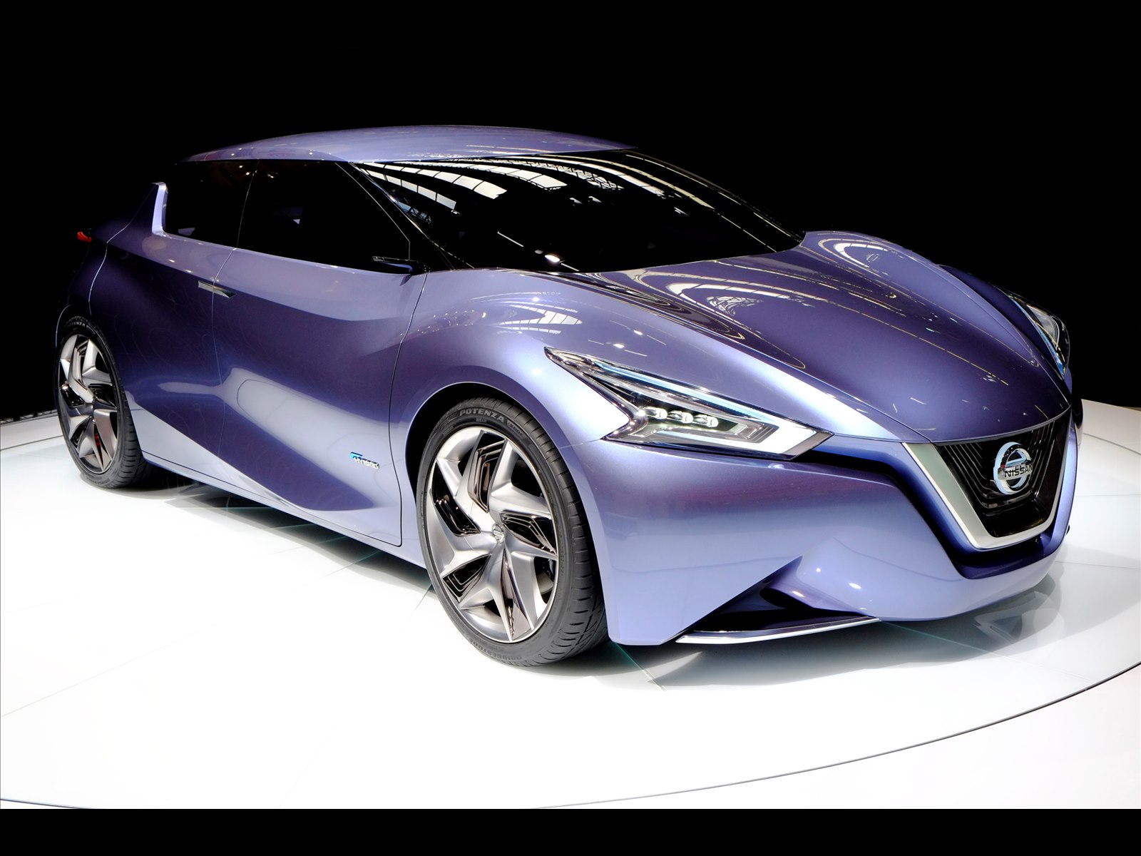 Nissan Friend-Me Concept 2013