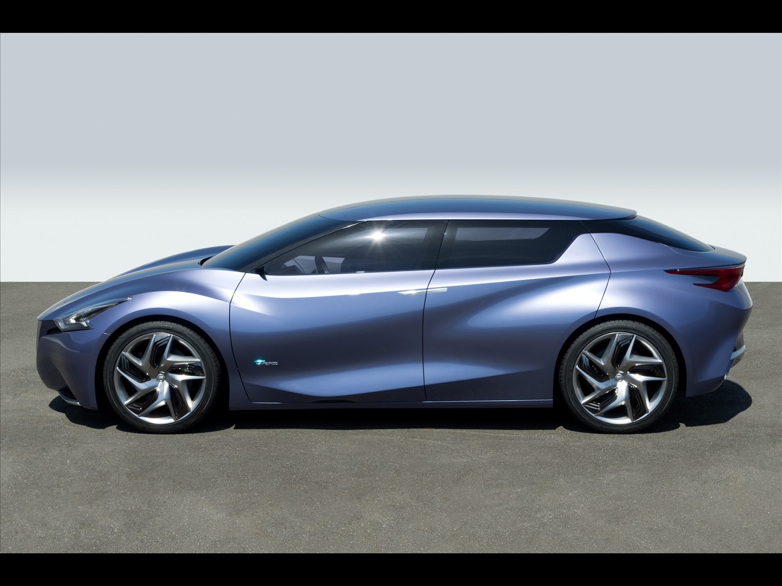 Nissan Friend-Me Concept 2013