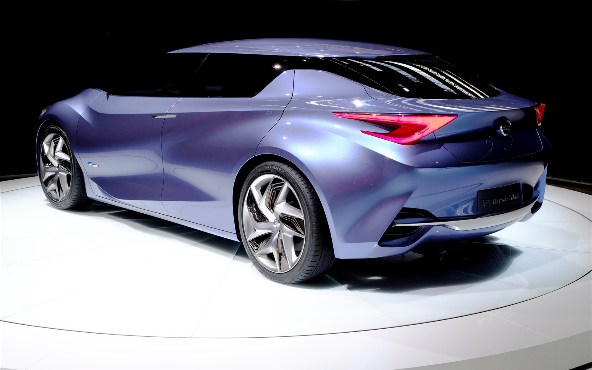 Nissan Friend-Me Concept 2013