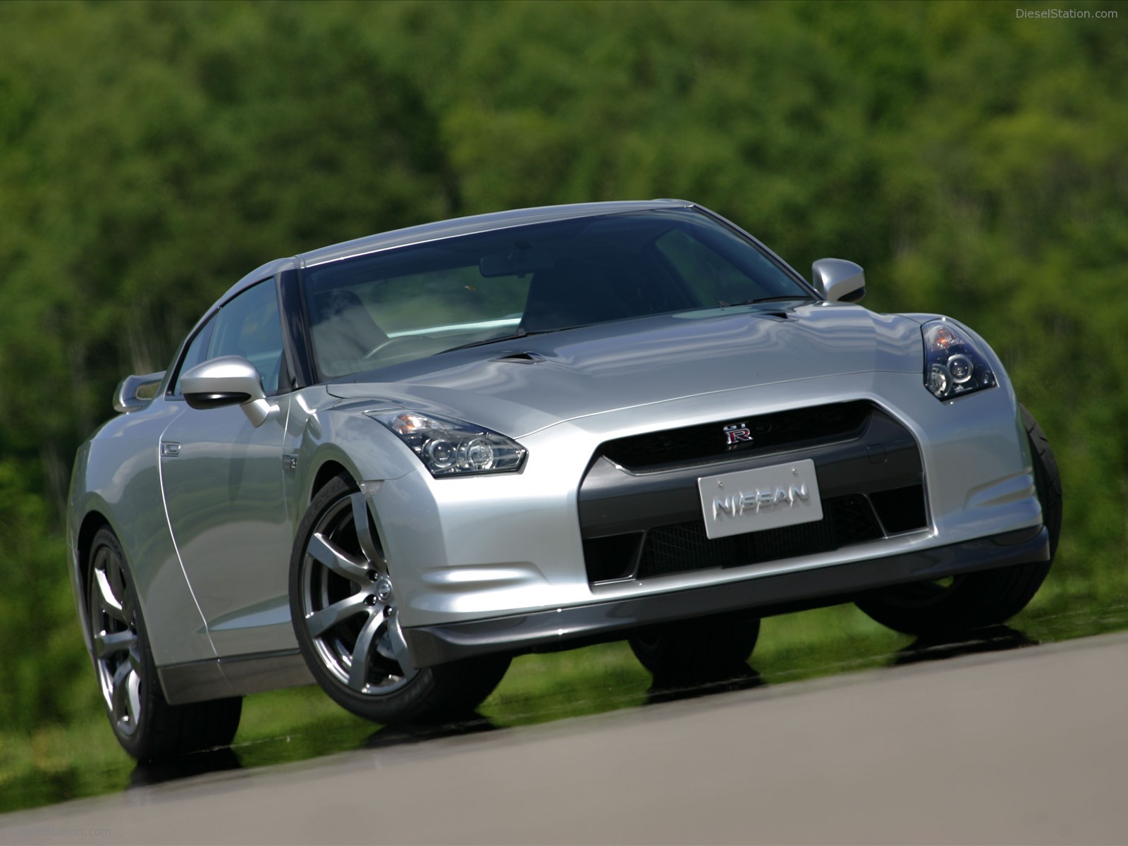 Nissan GT-R 2010