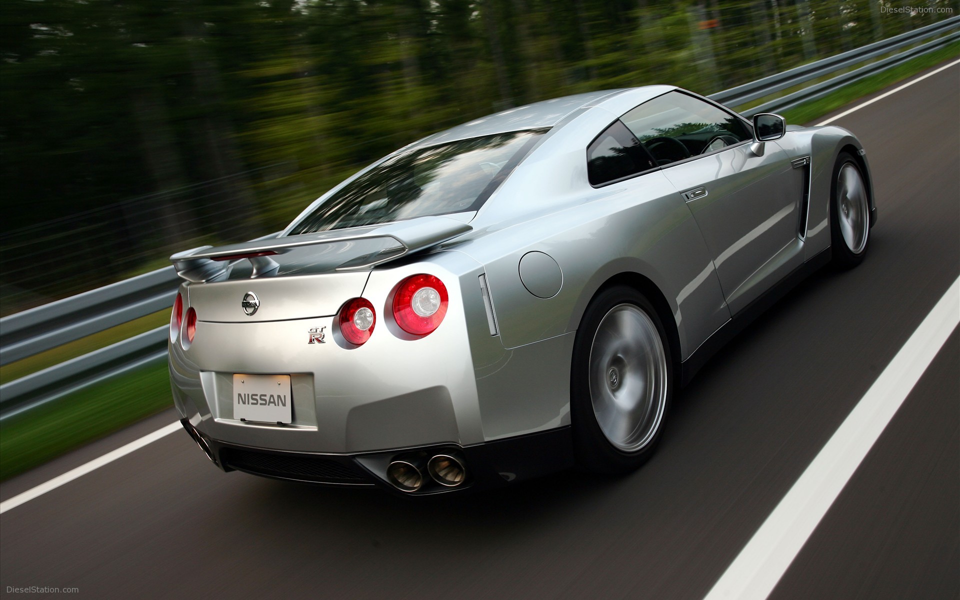 Nissan GT-R 2010