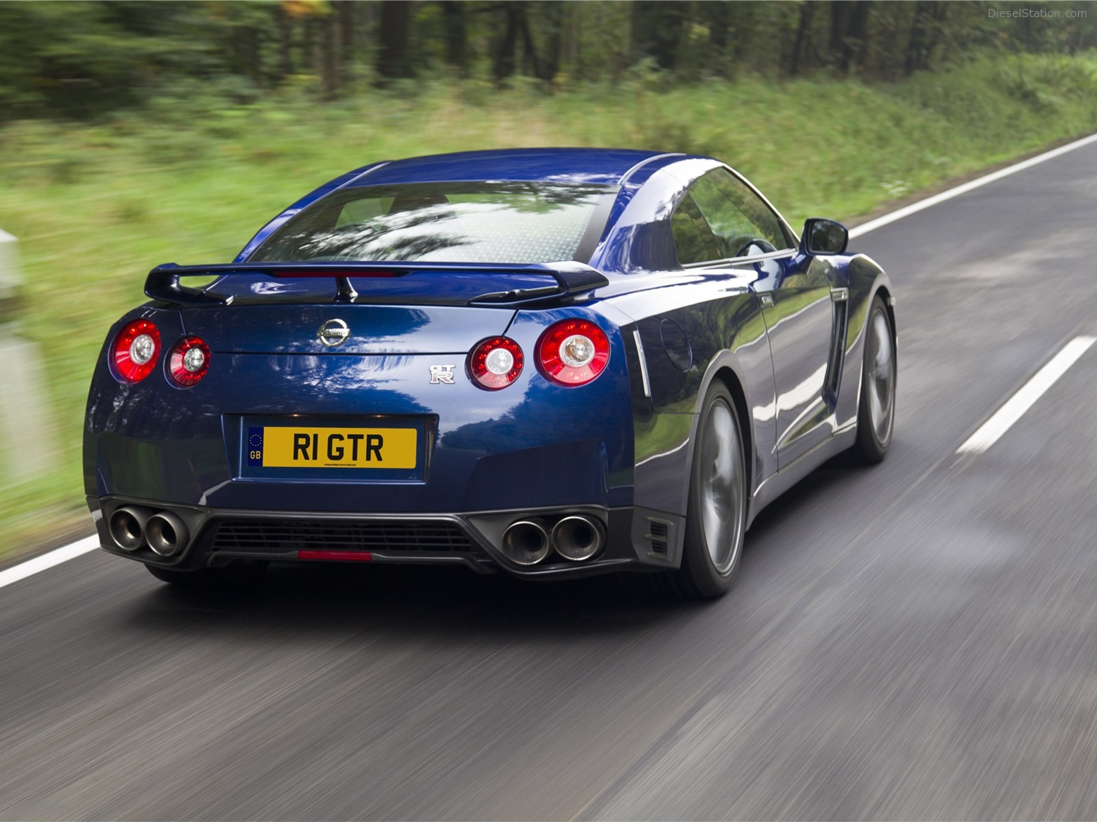Nissan GT-R 2011
