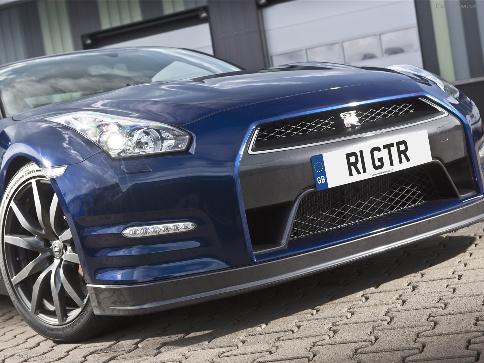 Nissan GT-R 2011