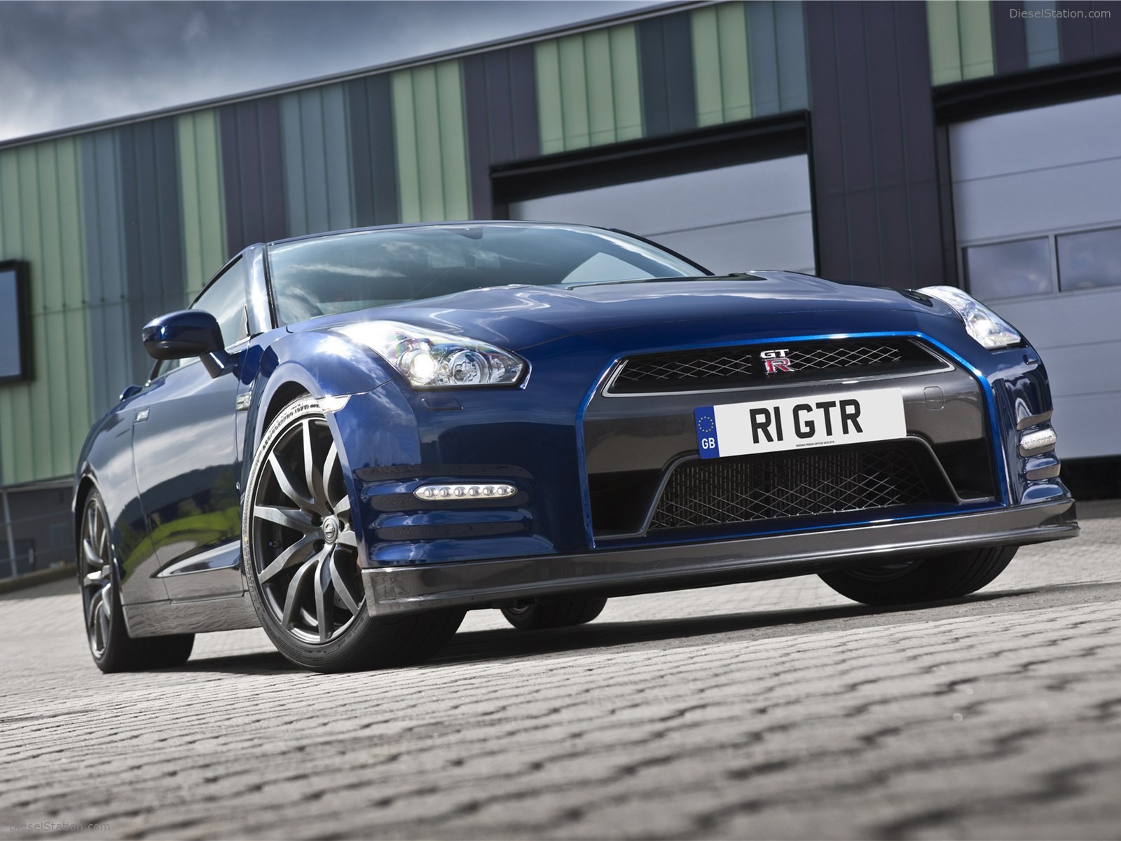 Nissan GT-R 2011