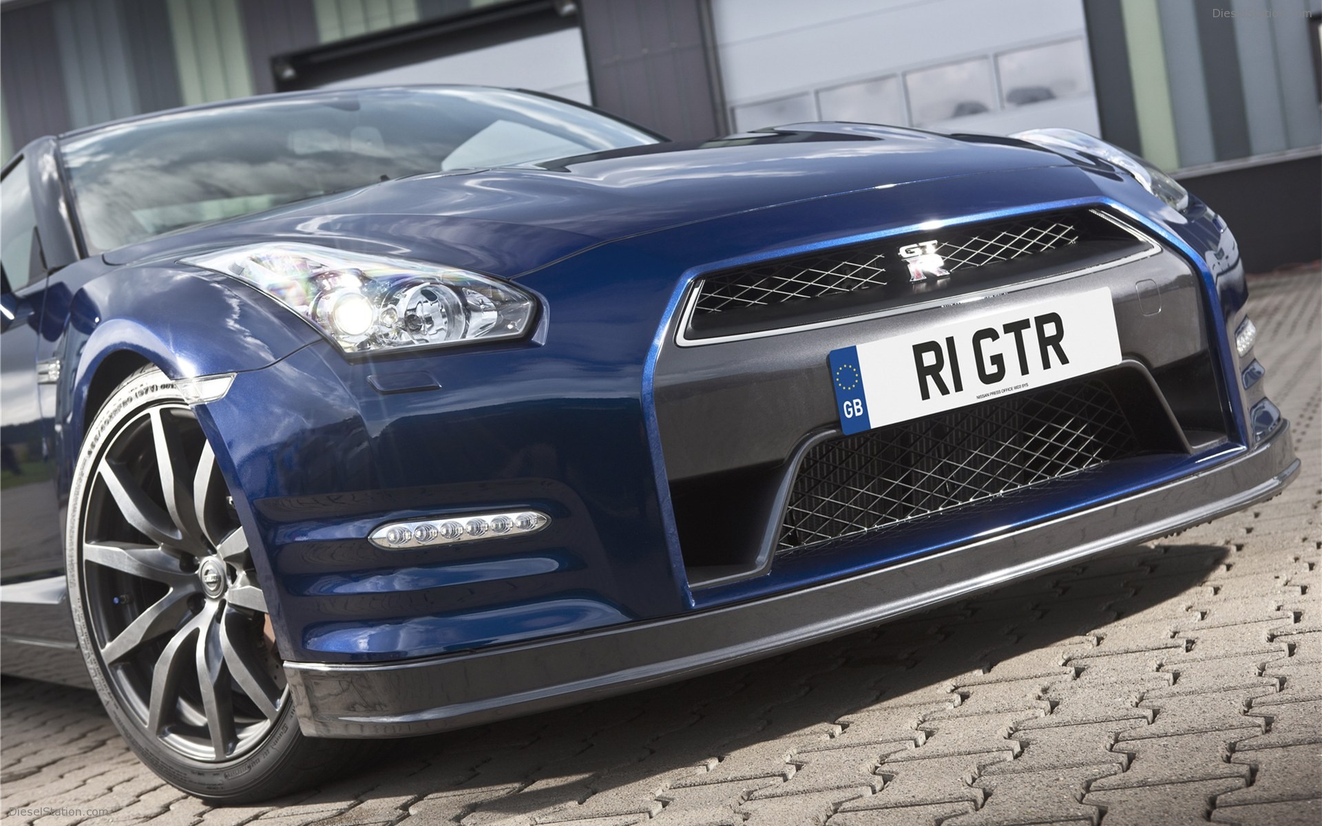 Nissan GT-R 2011