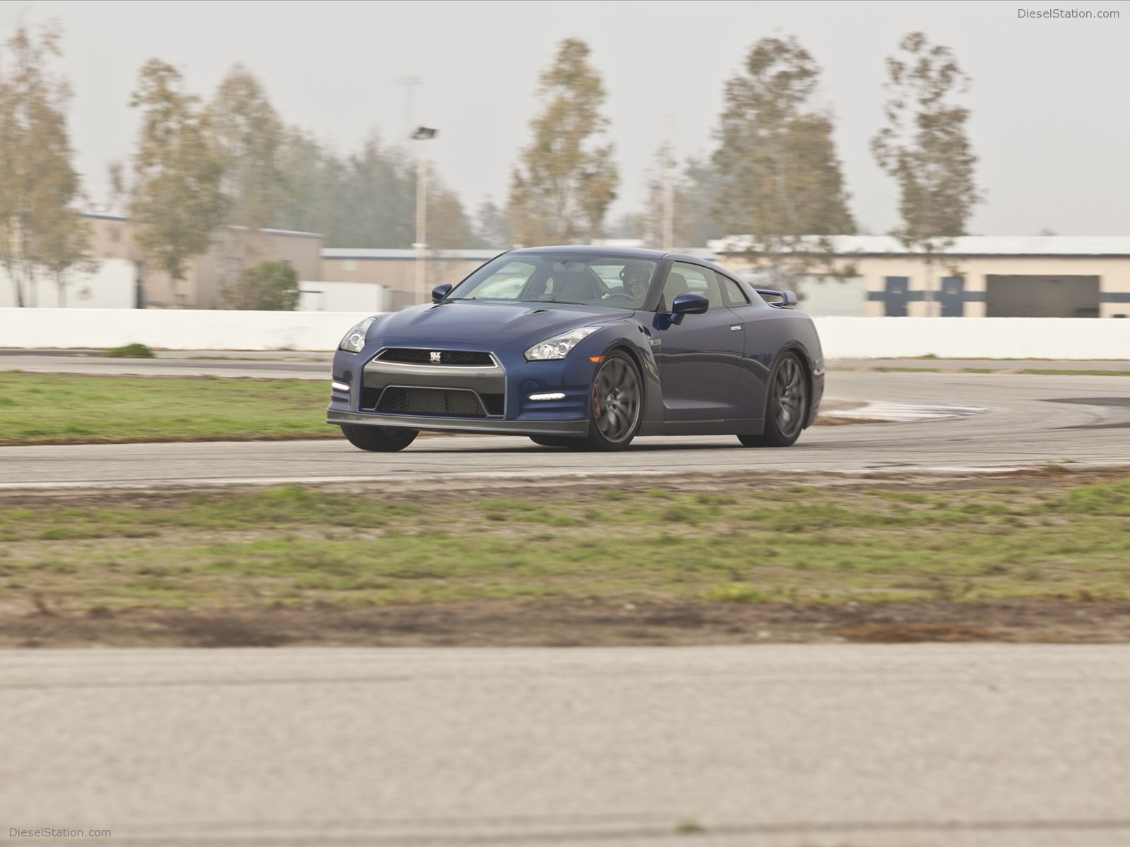 Nissan GT-R 2012