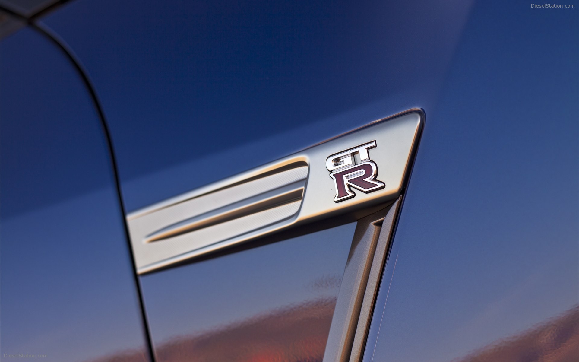 Nissan GT-R 2012