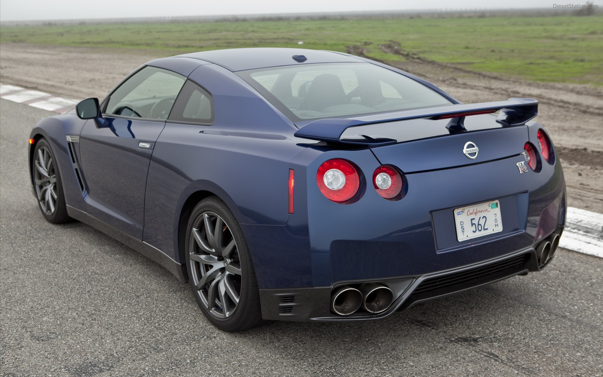 Nissan GT-R 2012