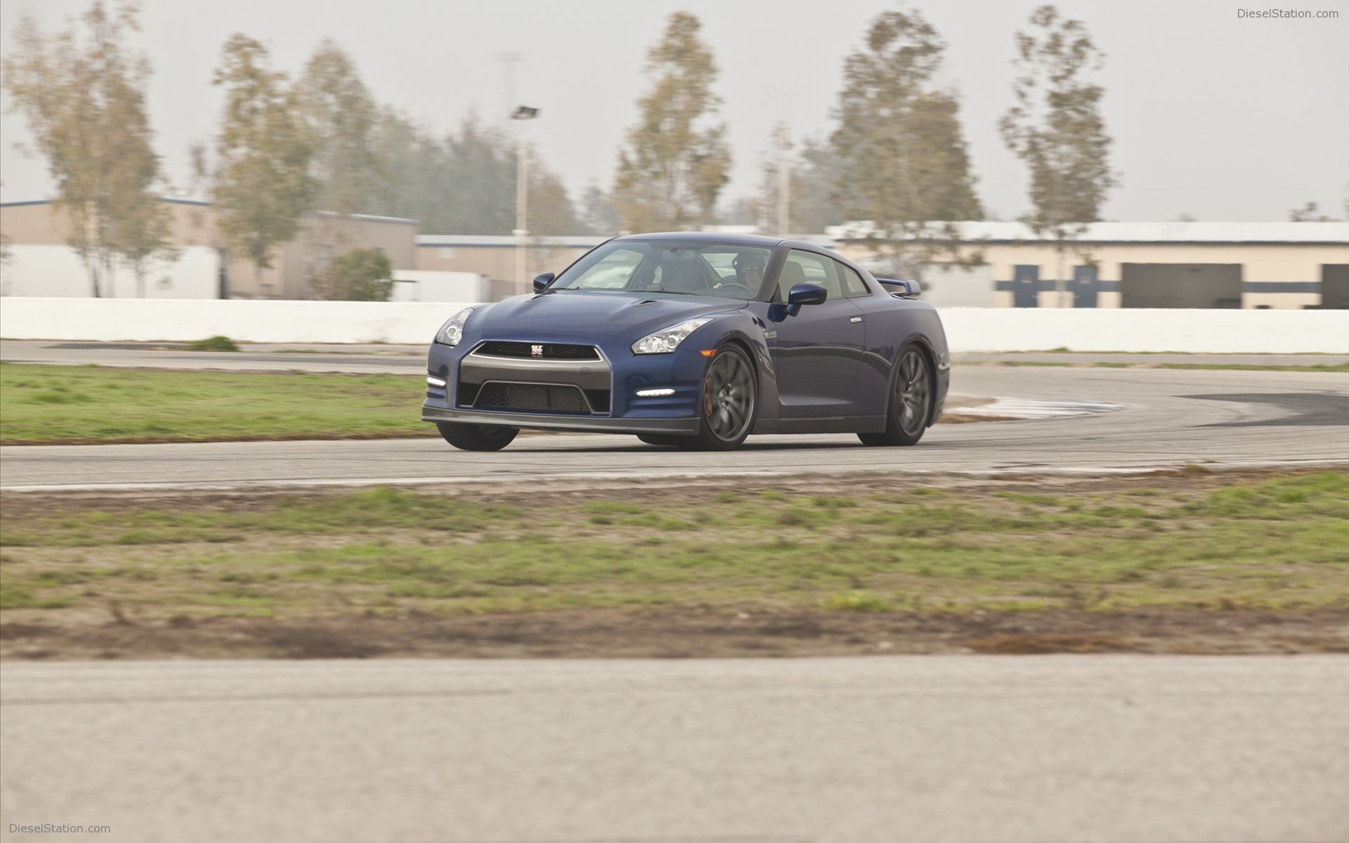 Nissan GT-R 2012