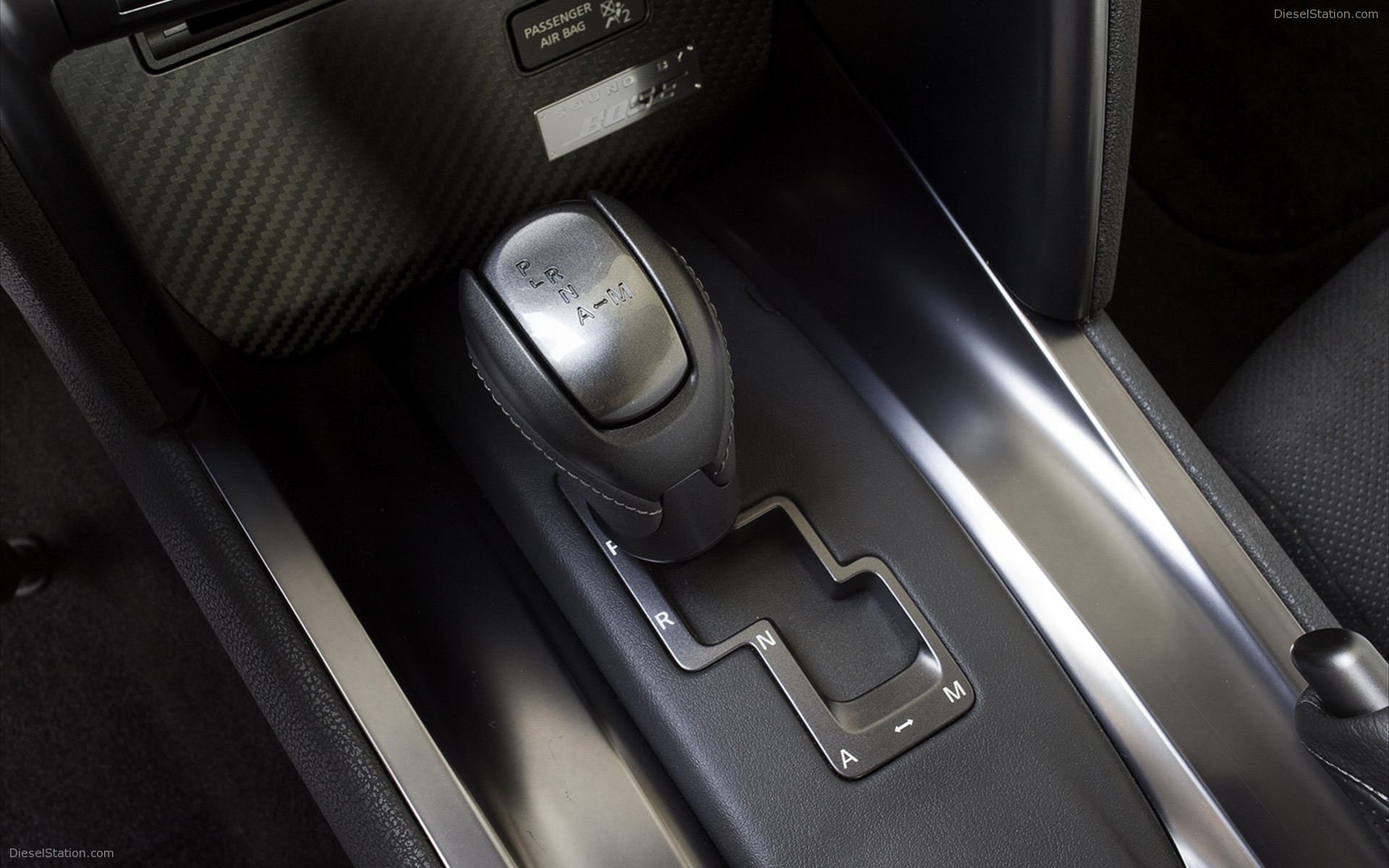 Nissan GT-R 2012