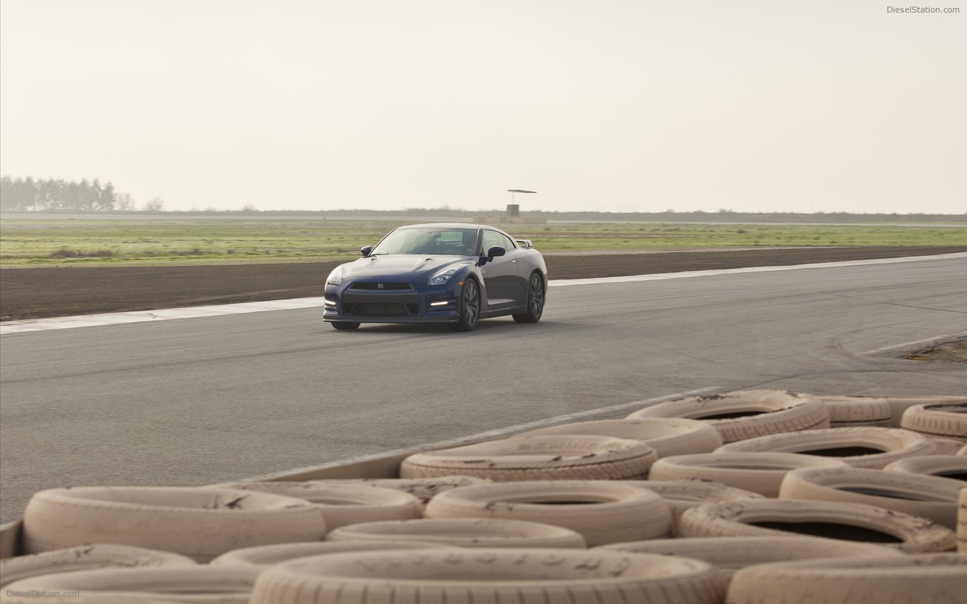Nissan GT-R 2012