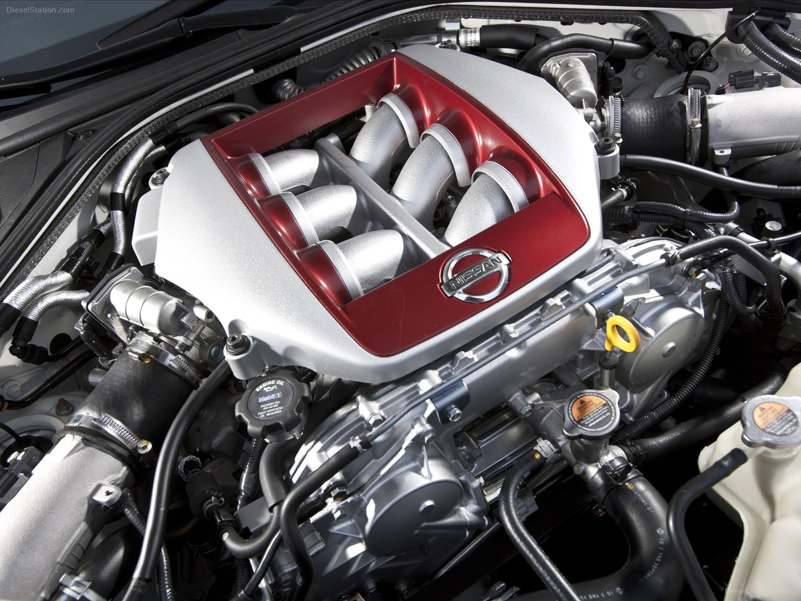 Nissan GT-R 2013